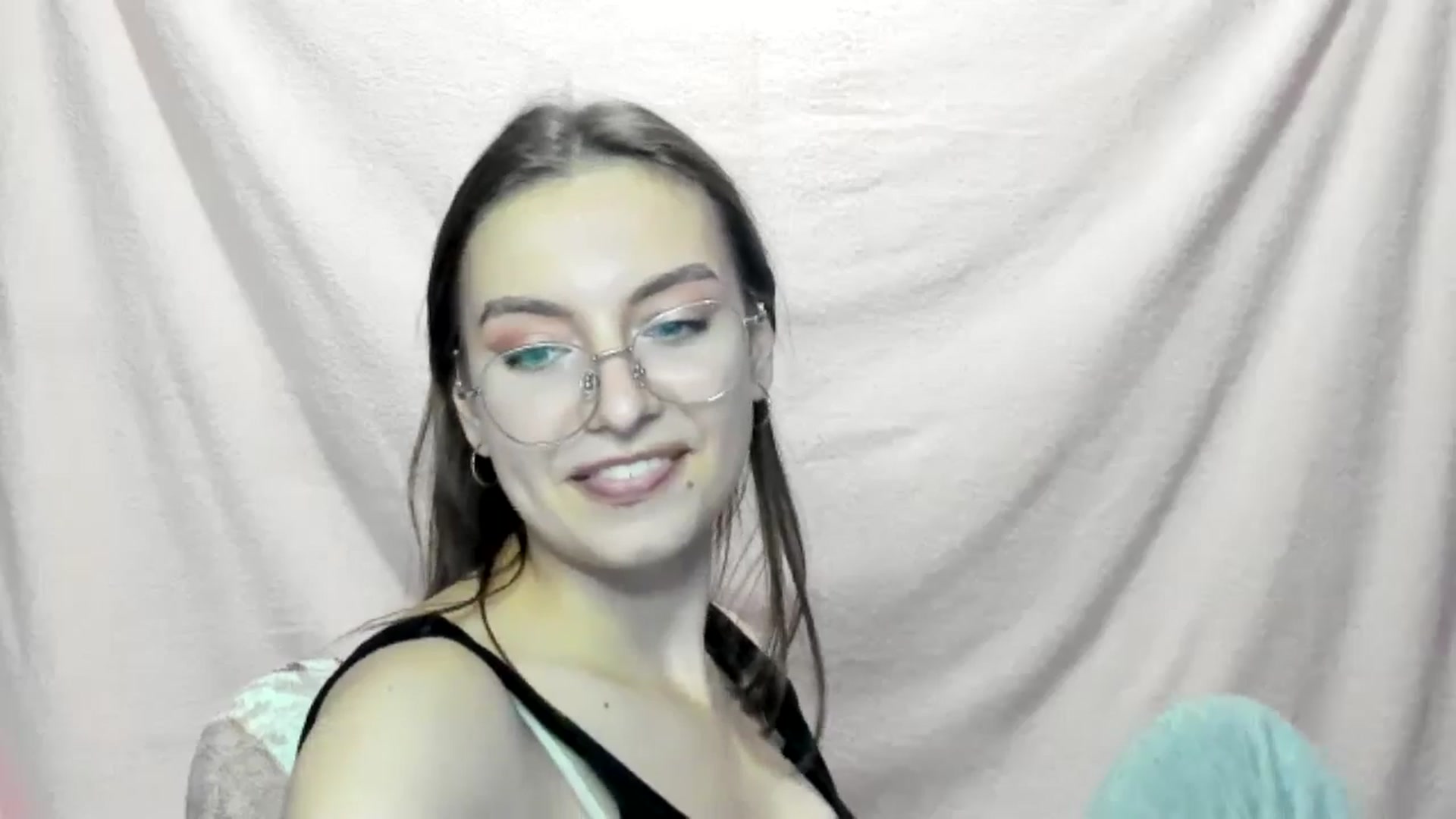 Gallery image thumbnail from StasyaSoul's myfreecams stream on, 12/28/2024, 16:18 image 9 of 20