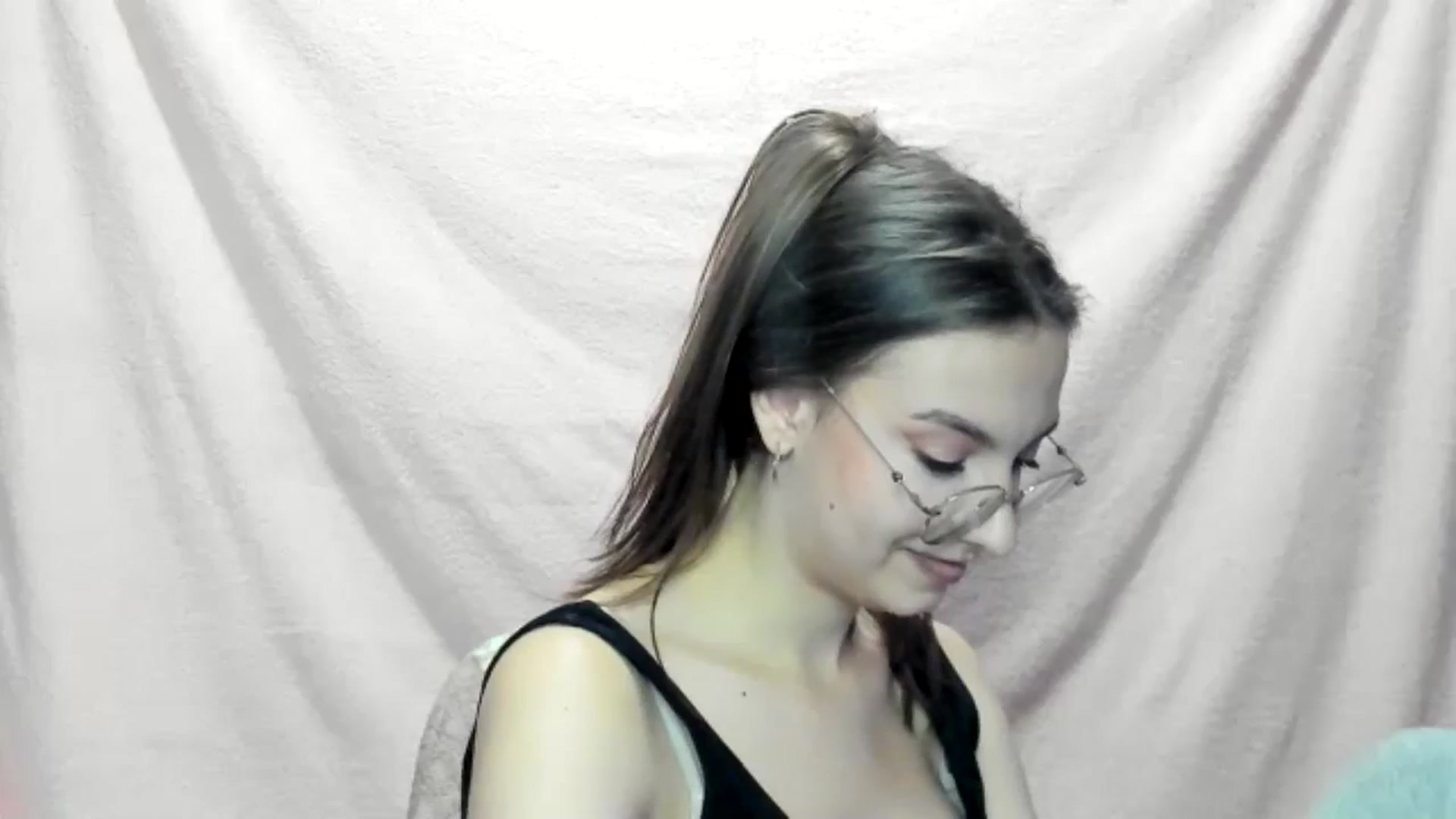 Gallery image thumbnail from StasyaSoul's myfreecams stream on, 12/28/2024, 16:18 image 8 of 20