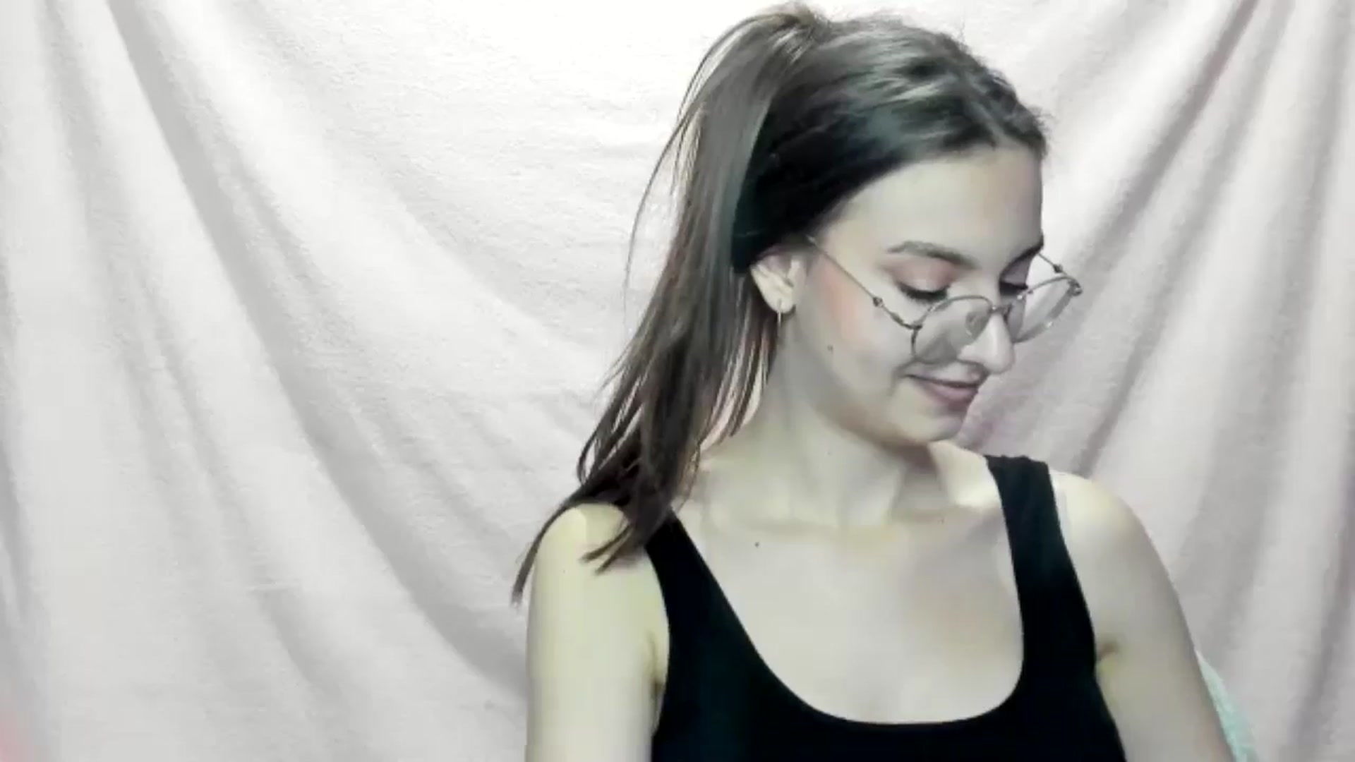 Gallery image thumbnail from StasyaSoul's myfreecams stream on, 12/28/2024, 16:18 image 15 of 20
