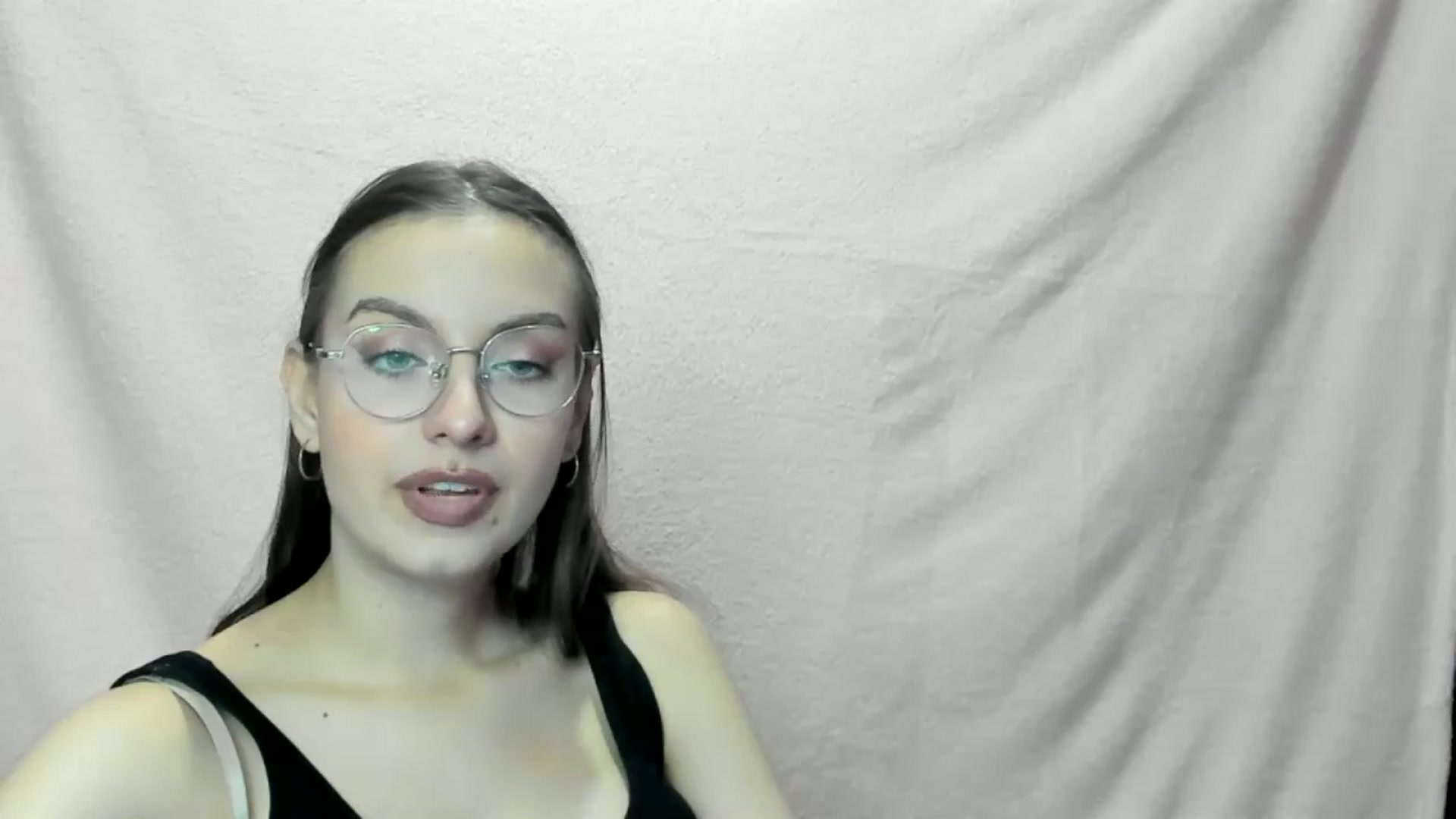 Gallery image thumbnail from StasyaSoul's myfreecams stream on, 12/29/2024, 12:14 image 17 of 20
