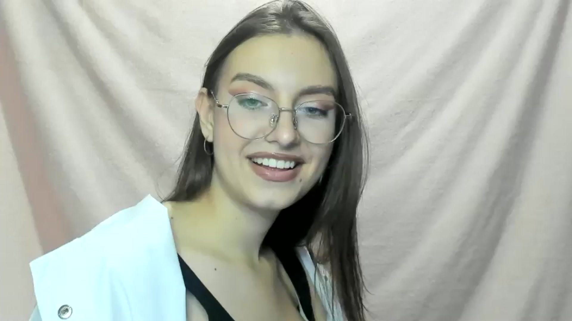 Gallery image thumbnail from StasyaSoul's myfreecams stream on, 12/31/2024, 14:49 image 15 of 20