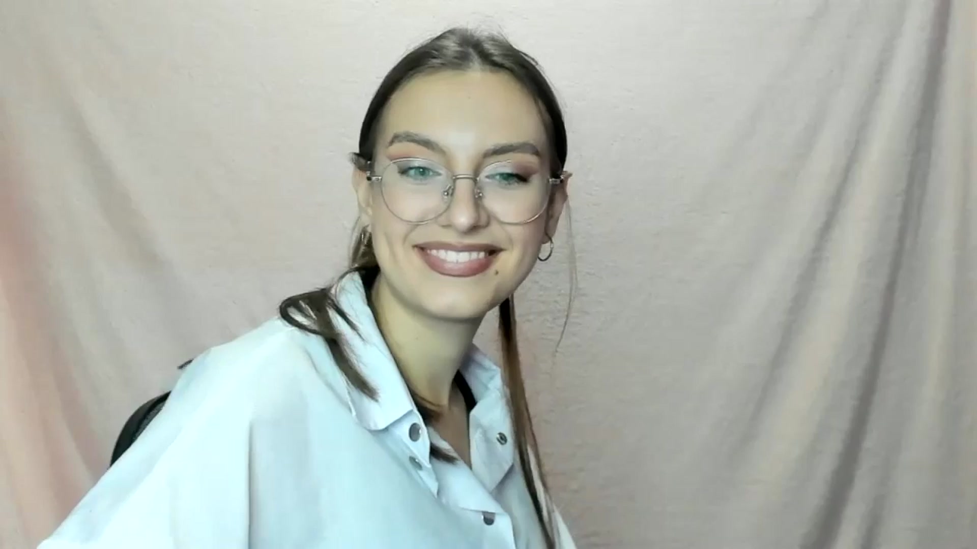 Gallery image thumbnail from StasyaSoul's myfreecams stream on, 01/02/2025, 14:19 image 14 of 20
