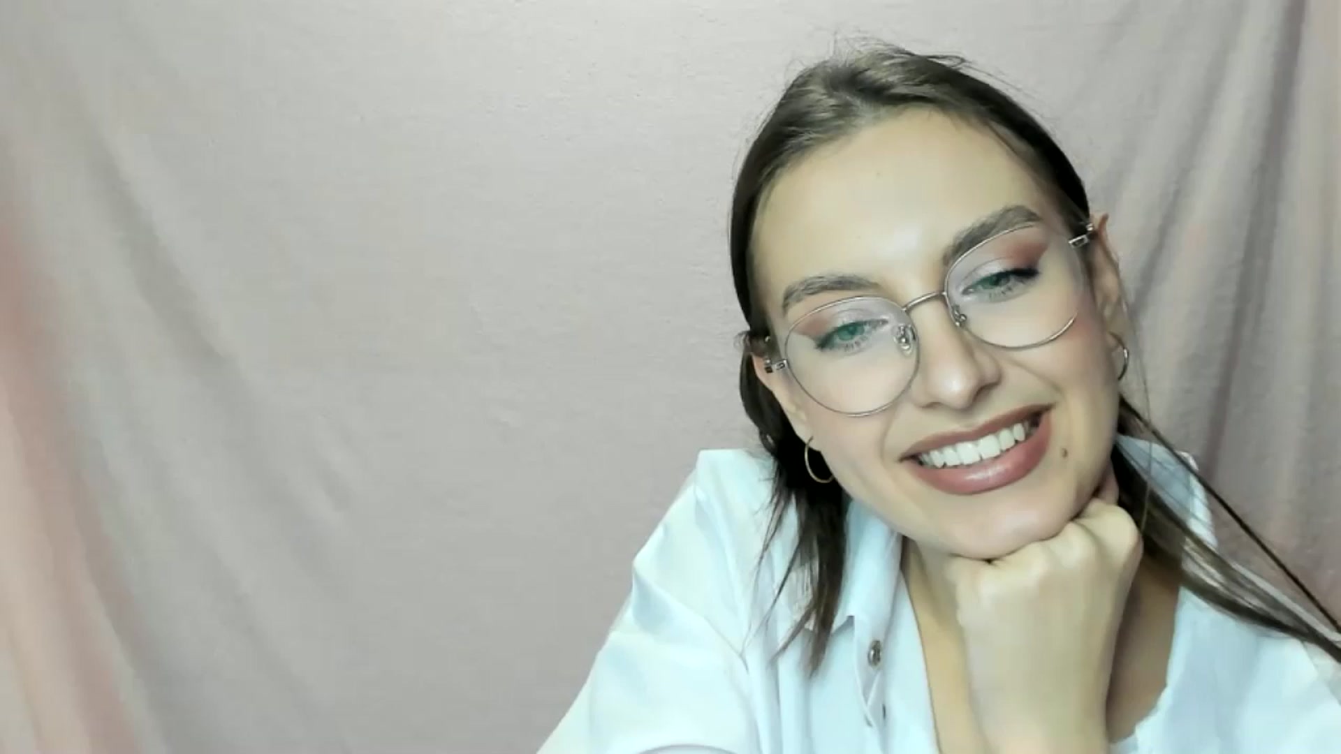 Gallery image thumbnail from StasyaSoul's myfreecams stream on, 01/02/2025, 14:19 image 2 of 20