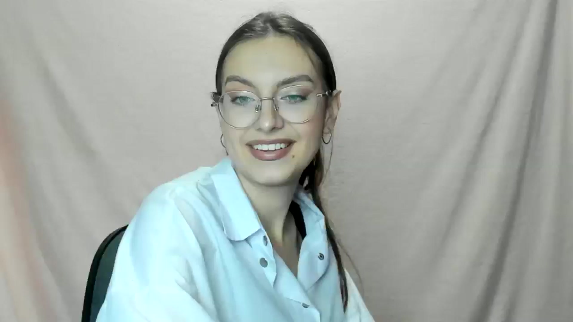 Gallery image thumbnail from StasyaSoul's myfreecams stream on, 01/02/2025, 14:19 image 7 of 20