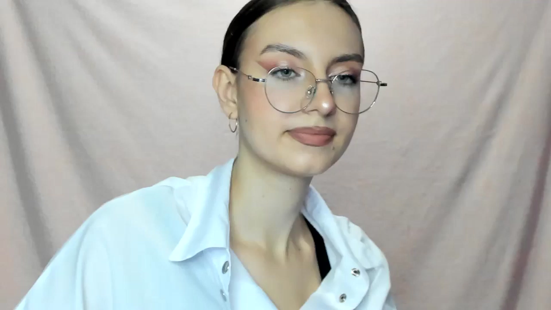 Gallery image thumbnail from StasyaSoul's myfreecams stream on, 01/03/2025, 11:36 image 1 of 20