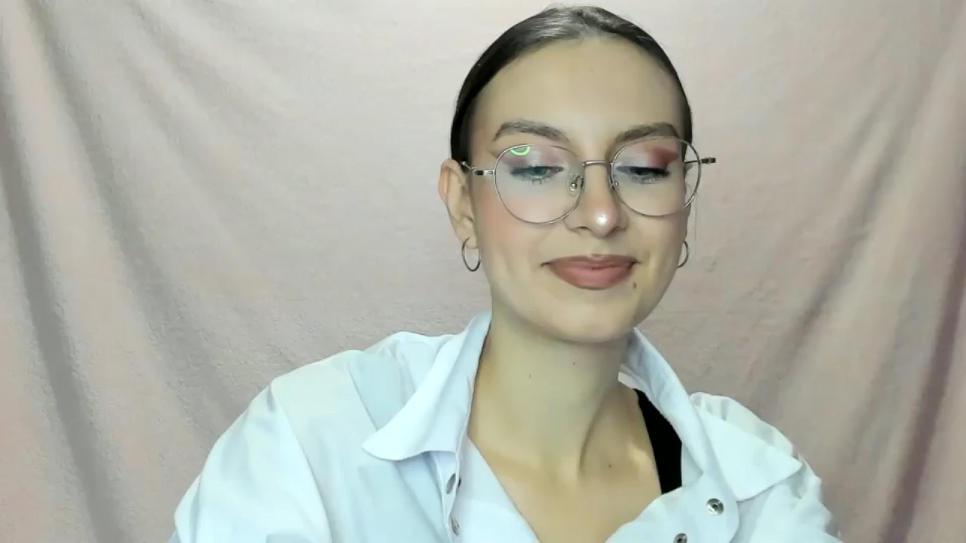 Gallery image thumbnail from StasyaSoul's myfreecams stream on, 01/03/2025, 11:36 image 10 of 20
