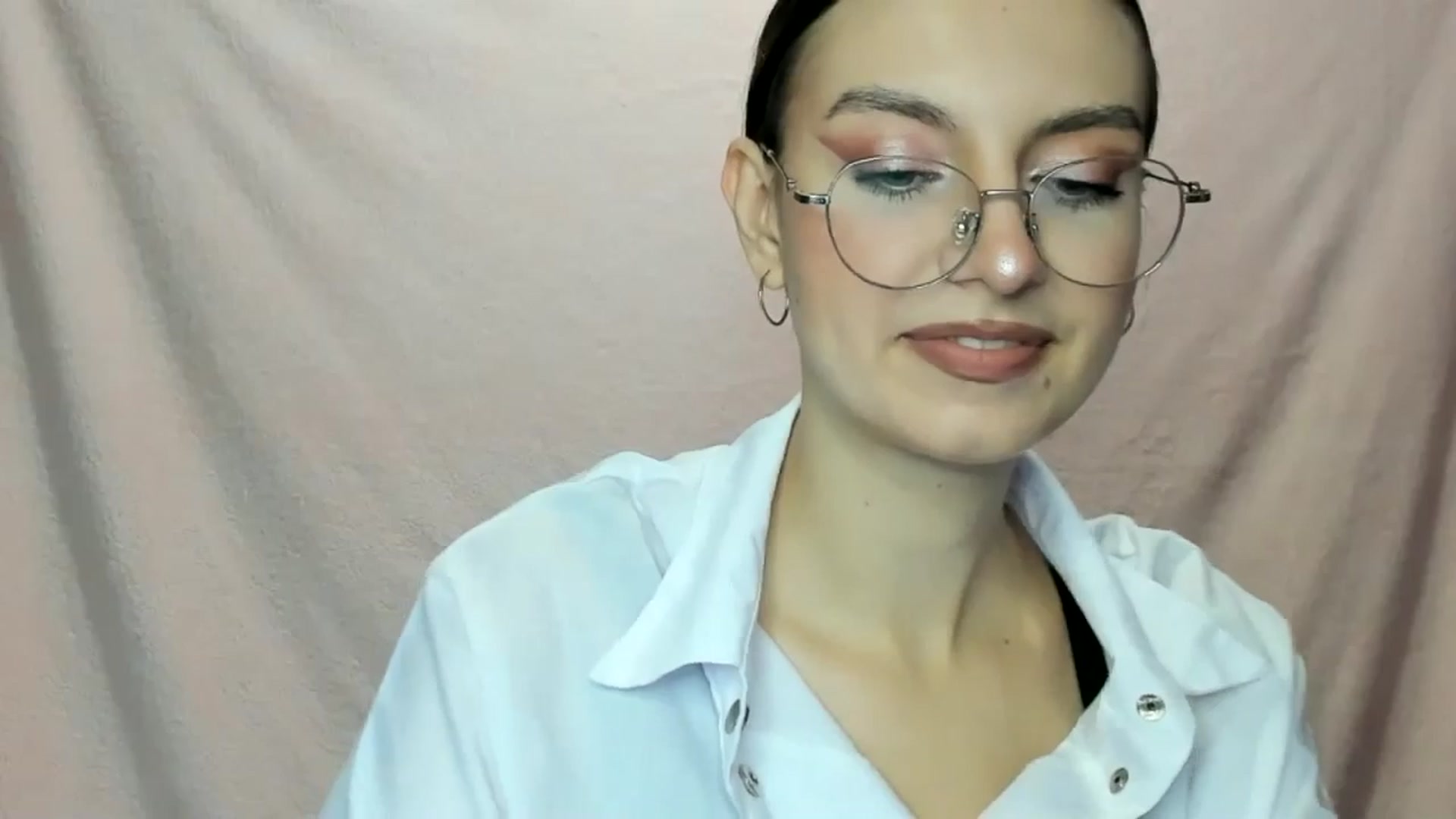 Gallery image thumbnail from StasyaSoul's myfreecams stream on, 01/03/2025, 11:36 image 3 of 20