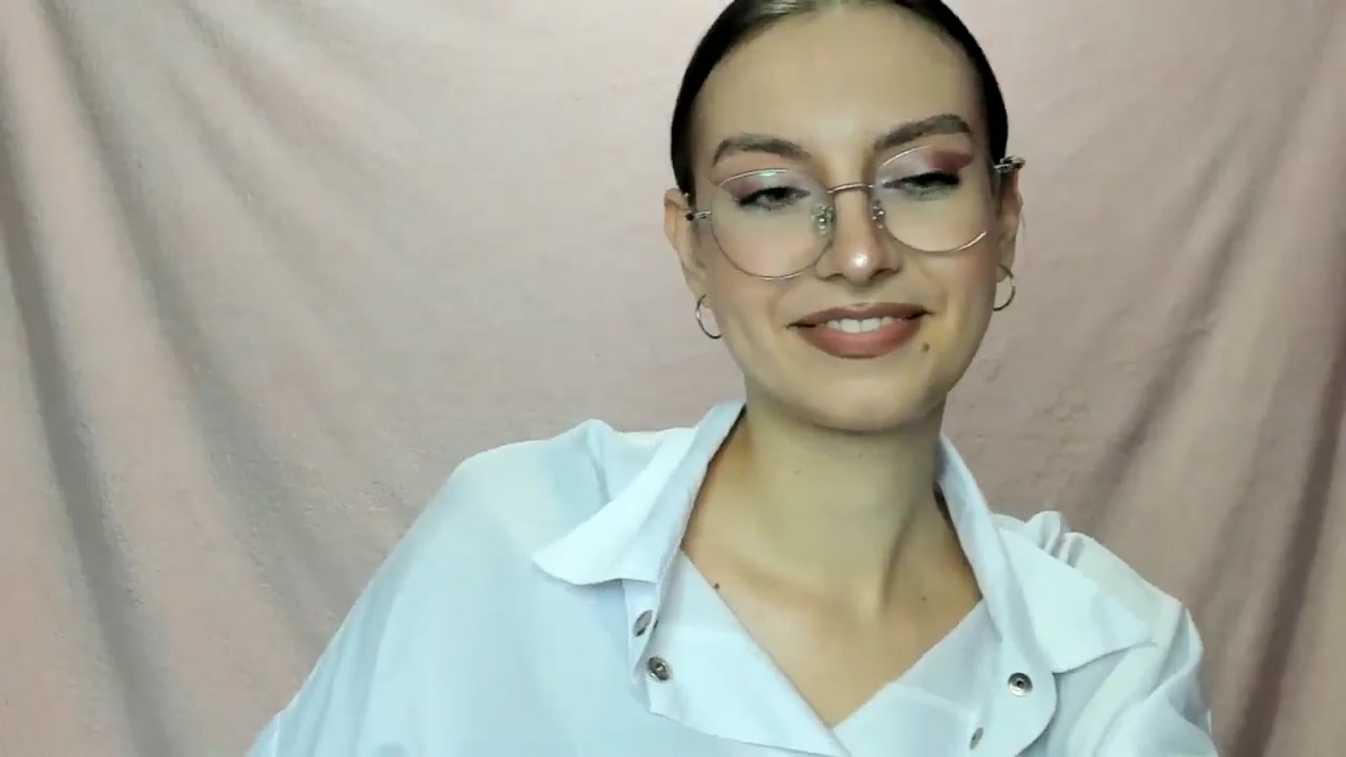 Gallery image thumbnail from StasyaSoul's myfreecams stream on, 01/03/2025, 11:52 image 14 of 20