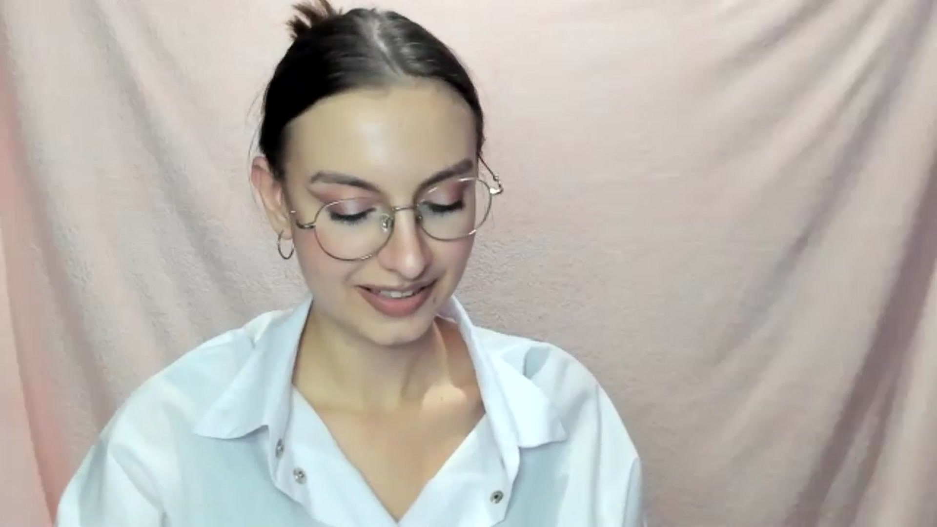 Gallery image thumbnail from StasyaSoul's myfreecams stream on, 01/03/2025, 16:16 image 17 of 20