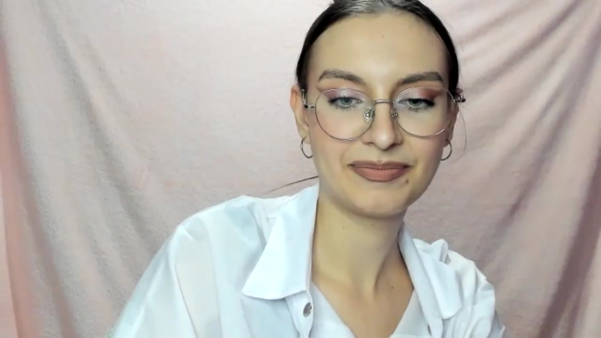 Gallery image thumbnail from StasyaSoul's myfreecams stream on, 01/03/2025, 16:16 image 14 of 20