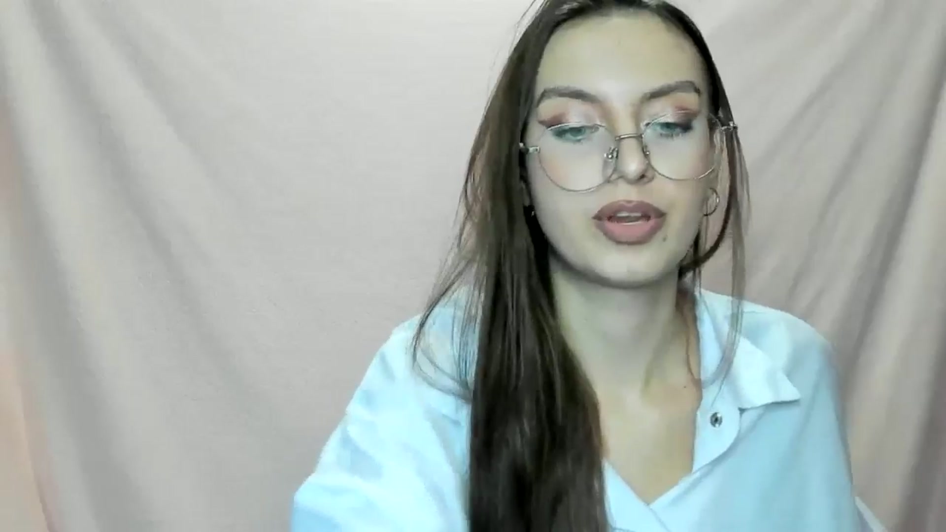 Gallery image thumbnail from StasyaSoul's myfreecams stream on, 01/04/2025, 13:40 image 4 of 20
