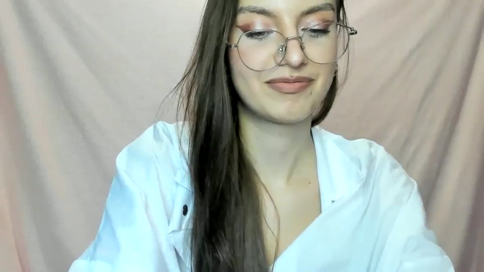 Gallery image thumbnail from StasyaSoul's myfreecams stream on, 01/04/2025, 13:40 image 14 of 20