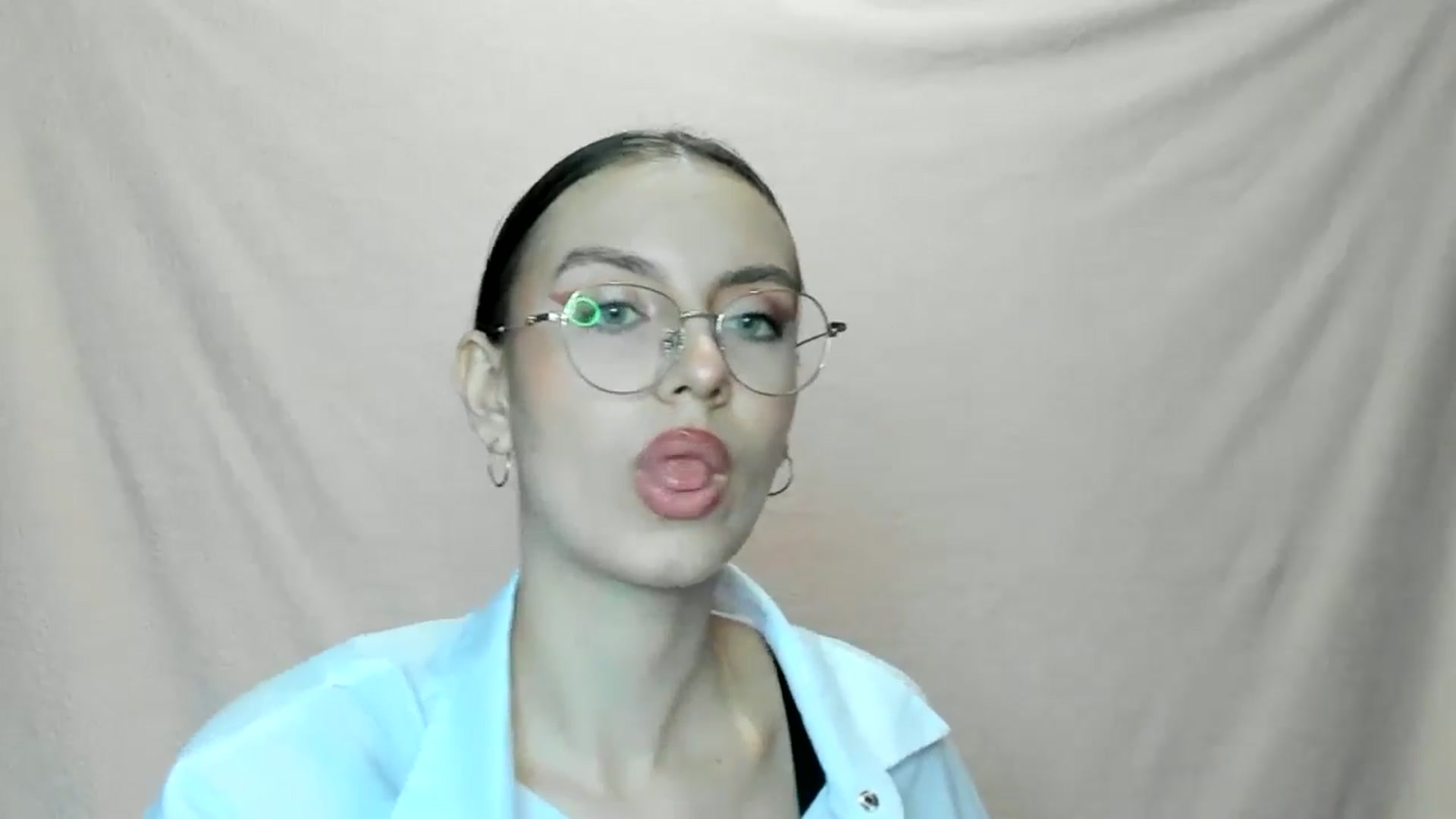 Gallery image thumbnail from StasyaSoul's myfreecams stream on, 01/05/2025, 11:57 image 6 of 20