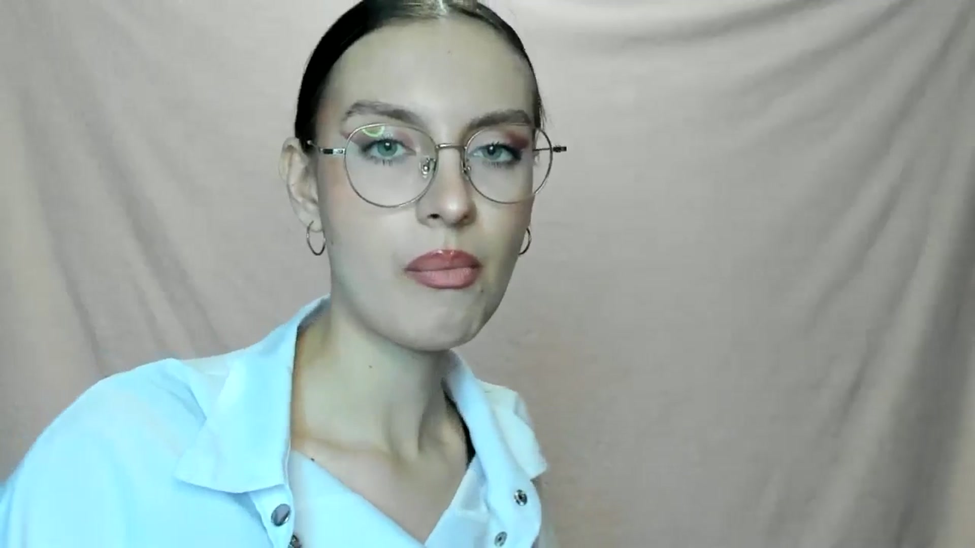 Gallery image thumbnail from StasyaSoul's myfreecams stream on, 01/05/2025, 12:21 image 10 of 20