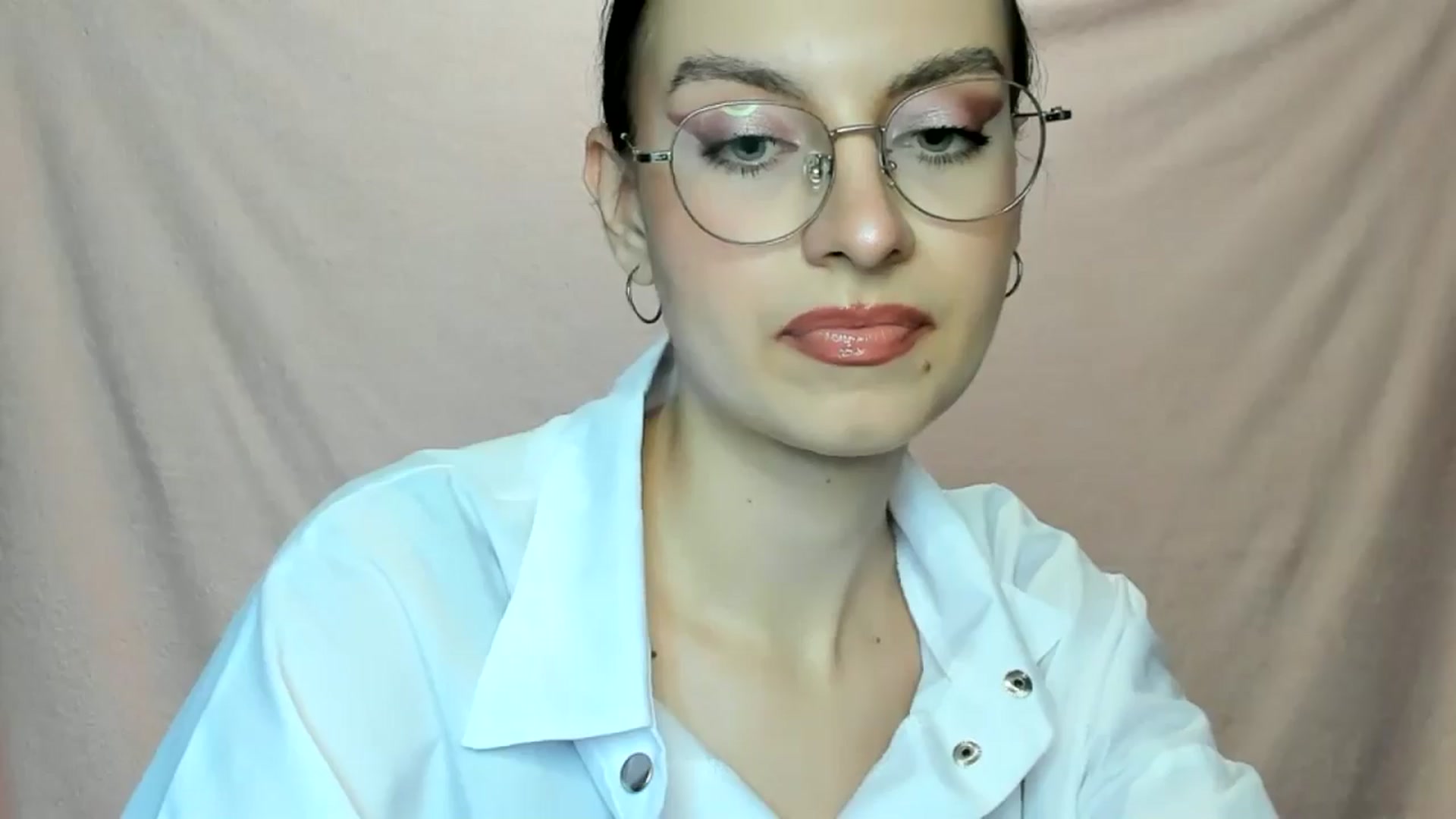 Gallery image thumbnail from StasyaSoul's myfreecams stream on, 01/05/2025, 12:51 image 15 of 20