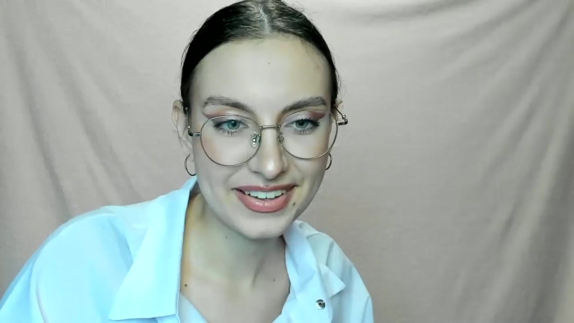 Gallery image thumbnail from StasyaSoul's myfreecams stream on, 01/05/2025, 12:51 image 16 of 20