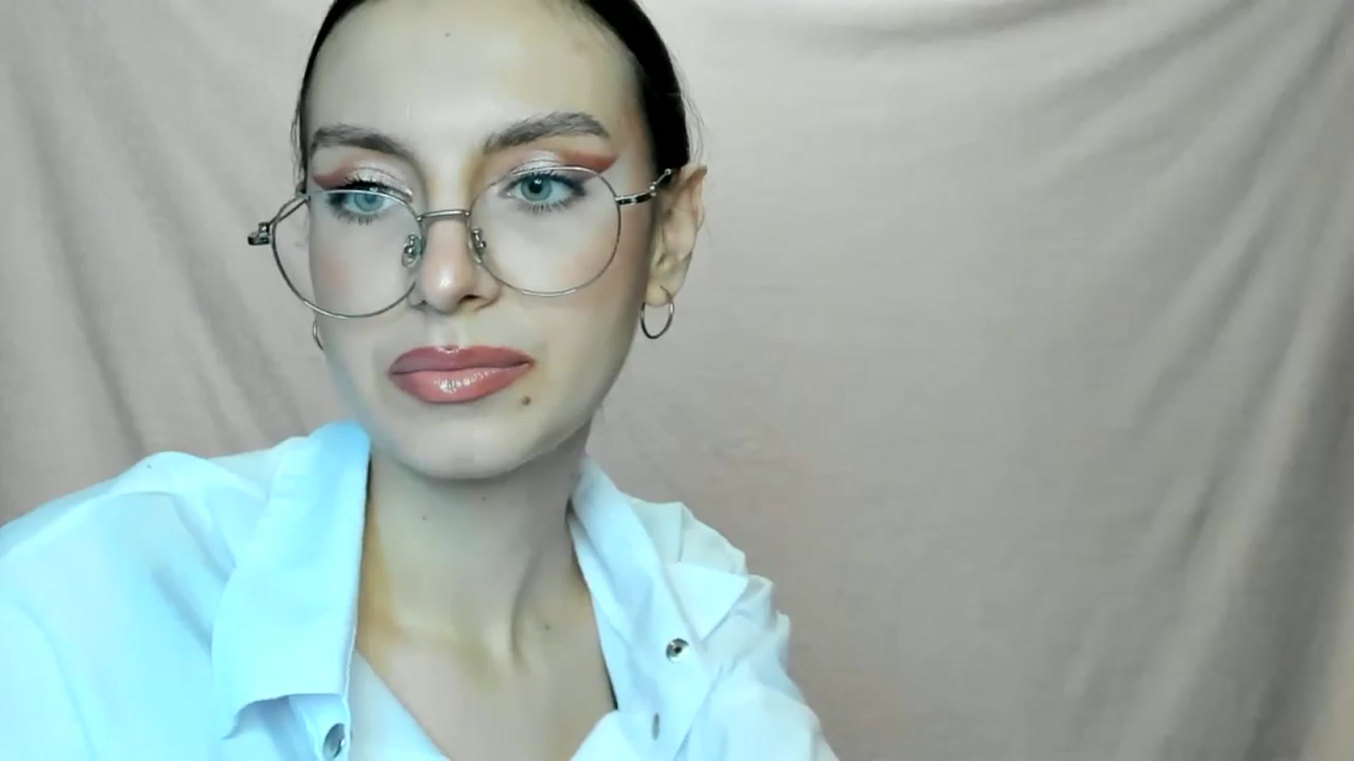 Gallery image thumbnail from StasyaSoul's myfreecams stream on, 01/05/2025, 12:51 image 8 of 20