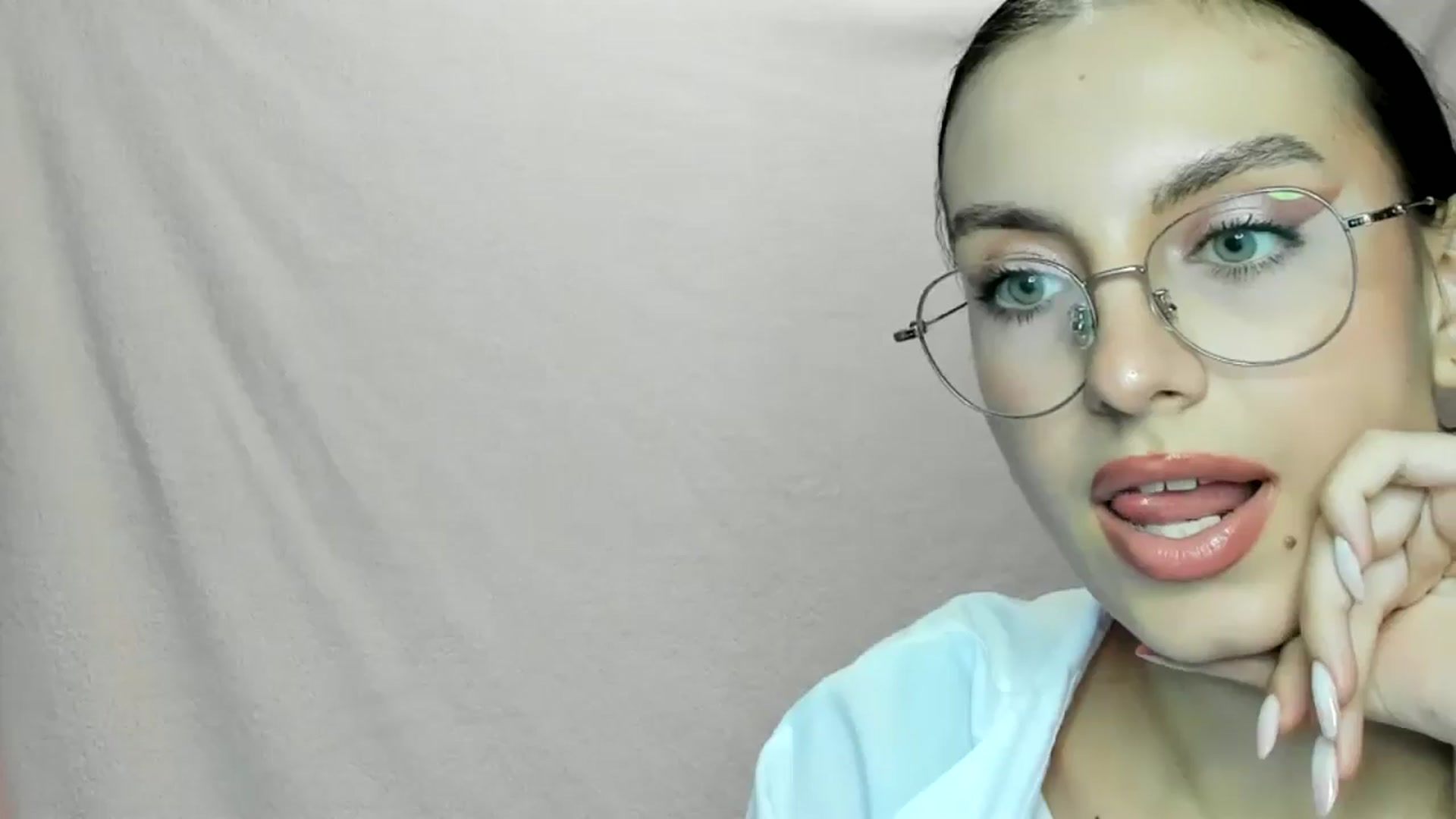 Gallery image thumbnail from StasyaSoul's myfreecams stream on, 01/05/2025, 13:15 image 11 of 20