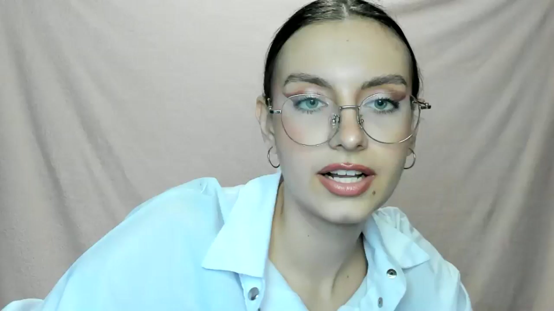 Gallery image thumbnail from StasyaSoul's myfreecams stream on, 01/05/2025, 13:15 image 6 of 20