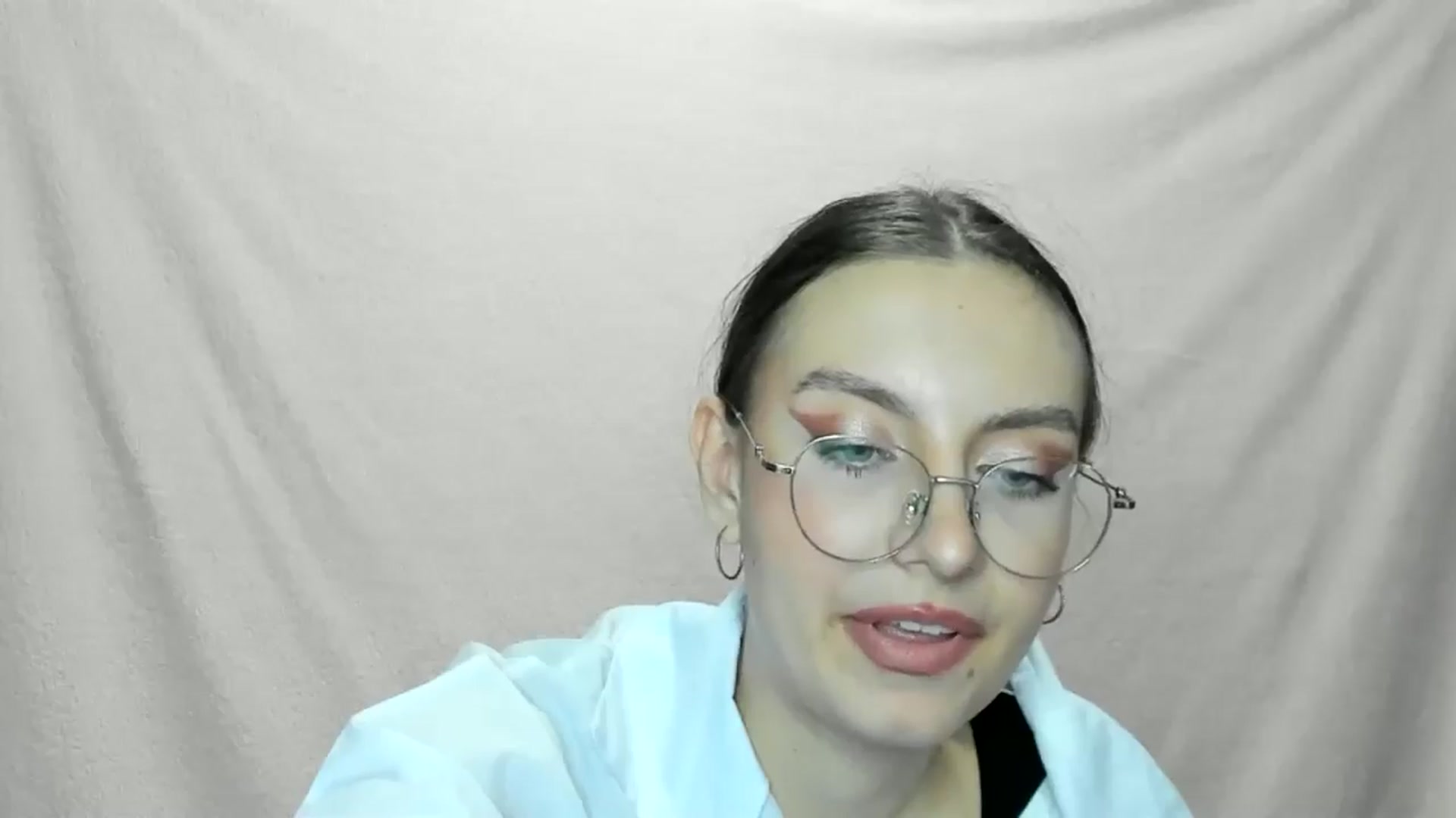Gallery image thumbnail from StasyaSoul's myfreecams stream on, 01/05/2025, 14:24 image 6 of 20