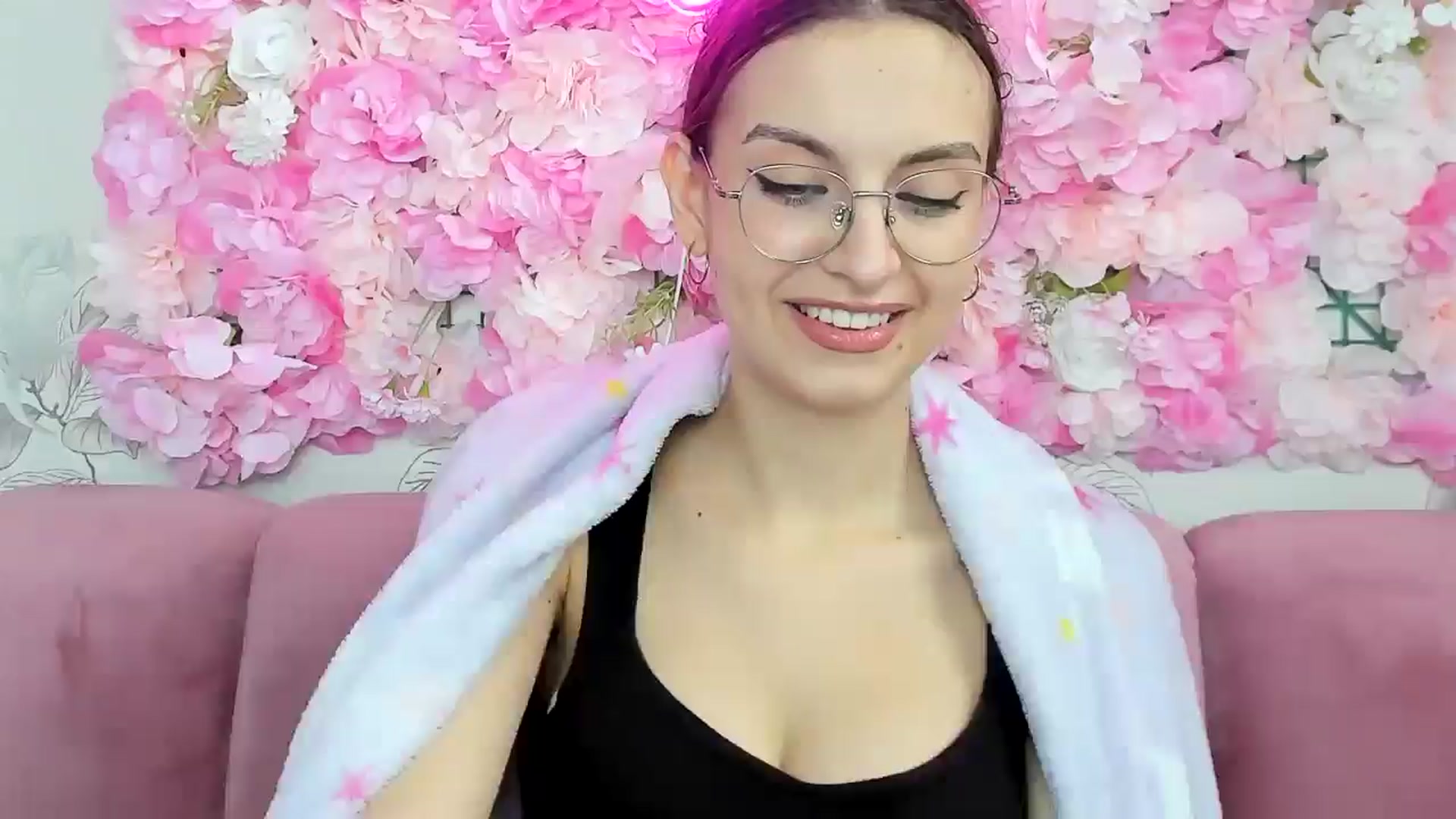 Gallery image thumbnail from StasyaSoul's myfreecams stream on, 01/10/2025, 11:36 image 2 of 20