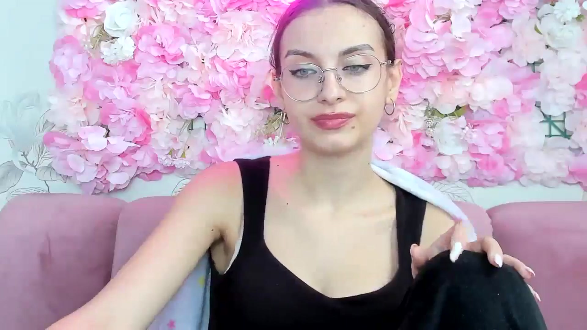 Gallery image thumbnail from StasyaSoul's myfreecams stream on, 01/10/2025, 12:36 image 7 of 20