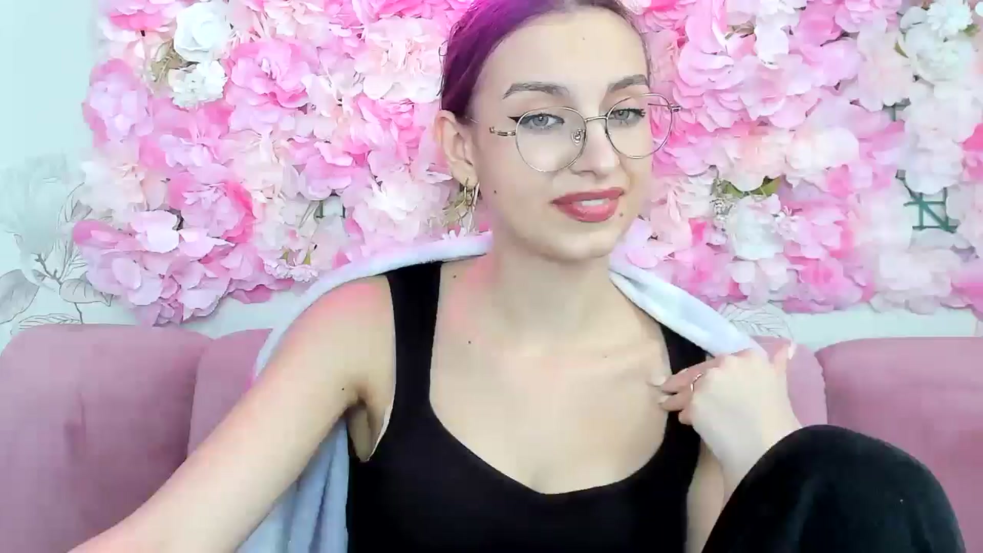 Gallery image thumbnail from StasyaSoul's myfreecams stream on, 01/10/2025, 12:36 image 5 of 20