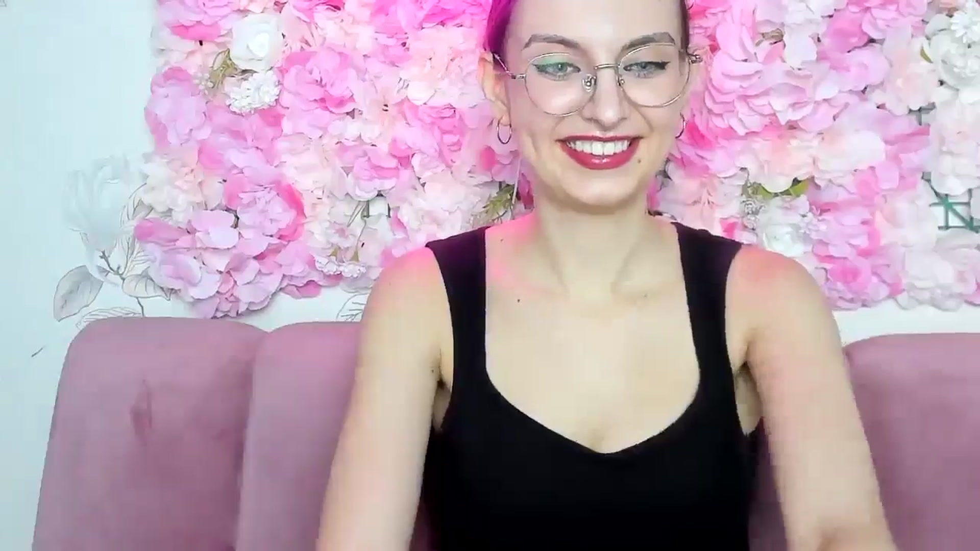 Gallery image thumbnail from StasyaSoul's myfreecams stream on, 01/10/2025, 16:00 image 4 of 20