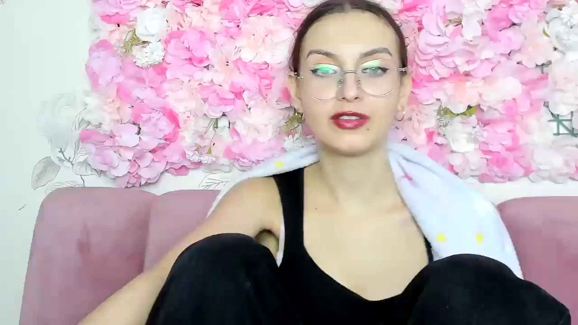 Gallery image thumbnail from StasyaSoul's myfreecams stream on, 01/10/2025, 16:00 image 1 of 20