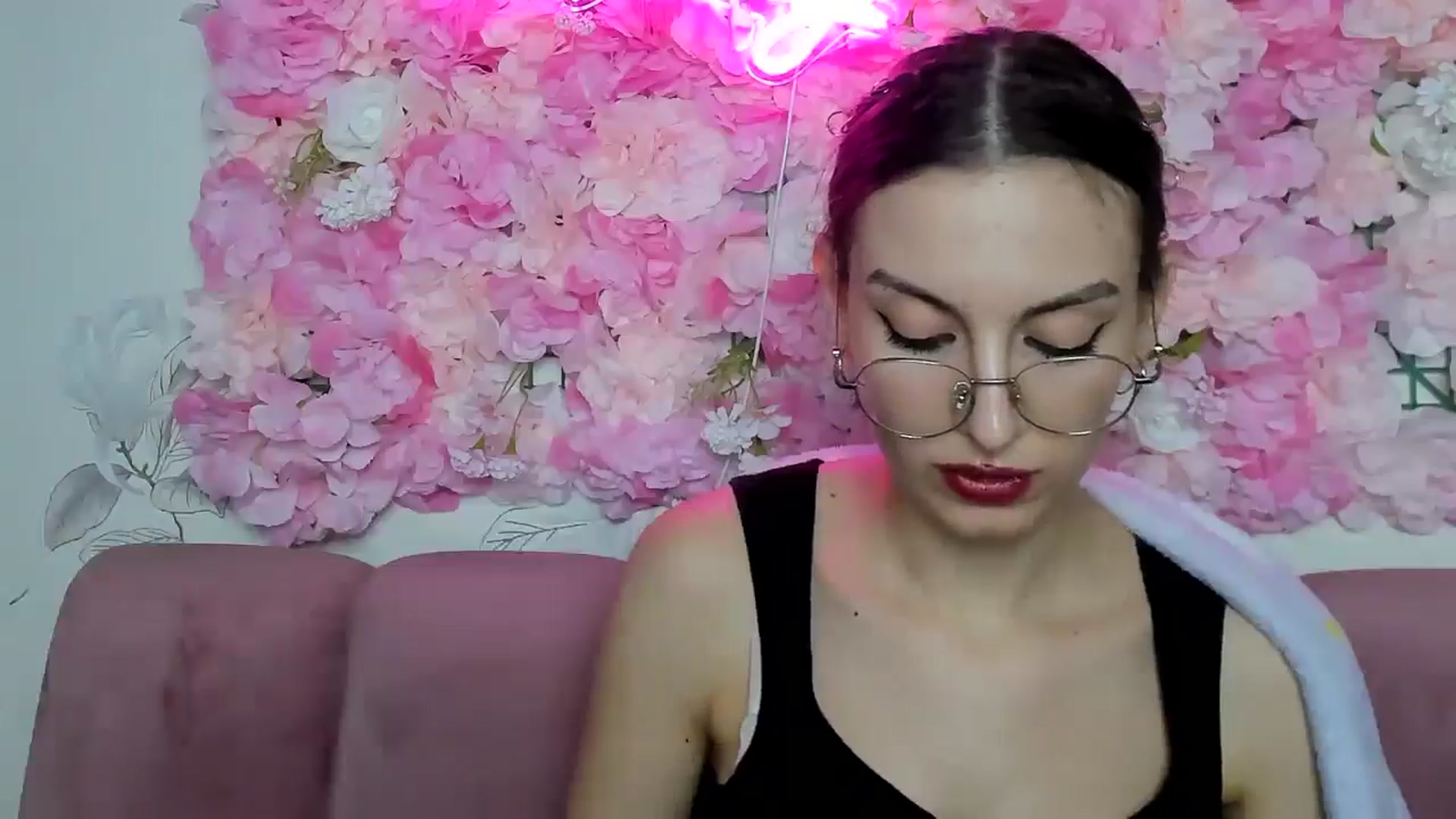 Gallery image thumbnail from StasyaSoul's myfreecams stream on, 01/10/2025, 16:00 image 18 of 20
