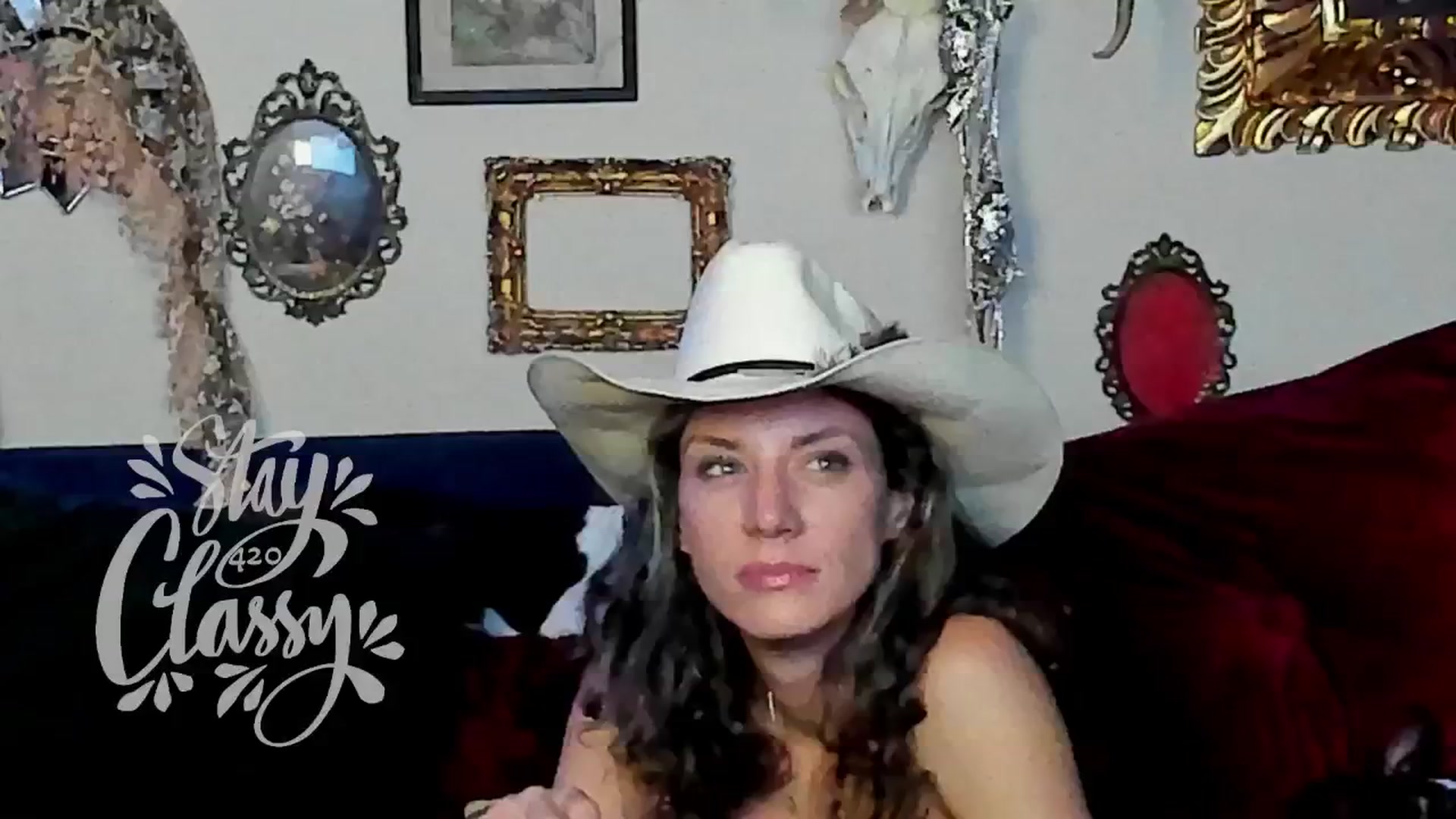 Gallery image thumbnail from Stay420classy's myfreecams stream on, 04/21/2025, 11:56 image 6 of 20