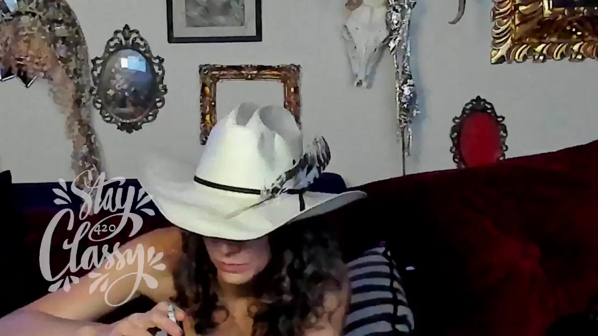 Gallery image thumbnail from Stay420classy's myfreecams stream on, 04/21/2025, 11:56 image 19 of 20