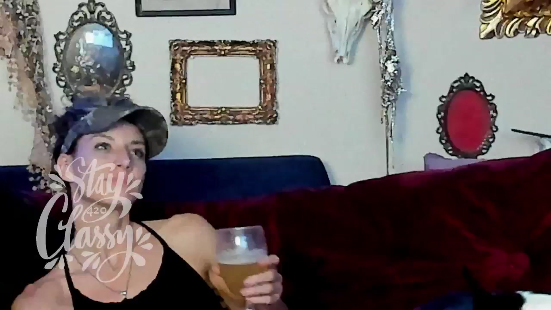 Gallery image thumbnail from Stay420classy's myfreecams stream on, 04/21/2025, 15:38 image 16 of 20