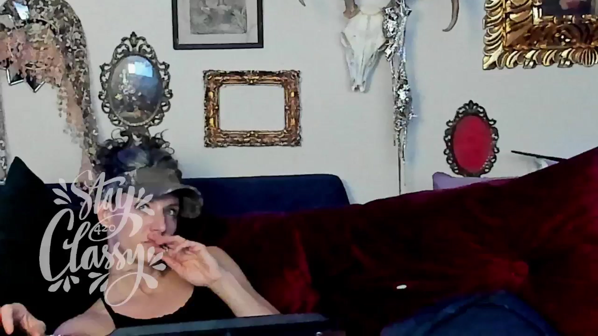 Gallery image thumbnail from Stay420classy's myfreecams stream on, 04/21/2025, 15:38 image 15 of 20