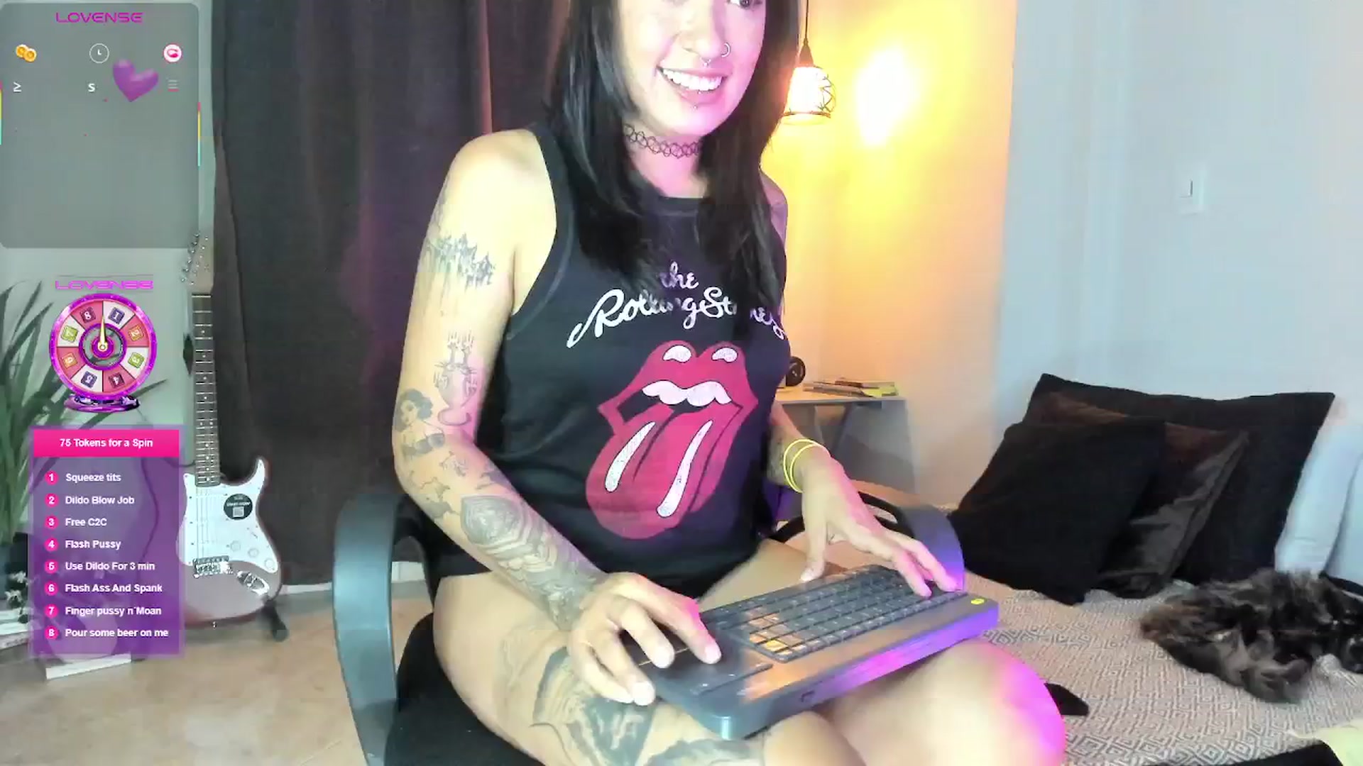 Gallery image thumbnail from Steamy_julia's myfreecams stream on, 03/06/2025, 23:14 image 4 of 20