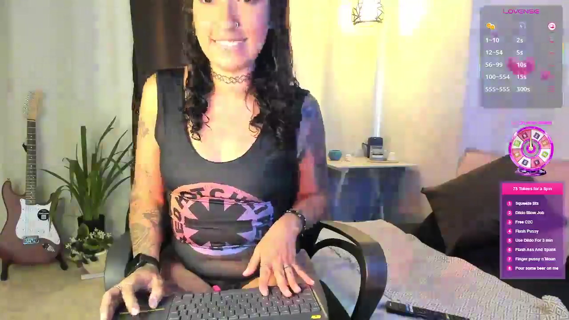 Gallery image thumbnail from Steamy_julia's myfreecams stream on, 03/10/2025, 13:56 image 3 of 20