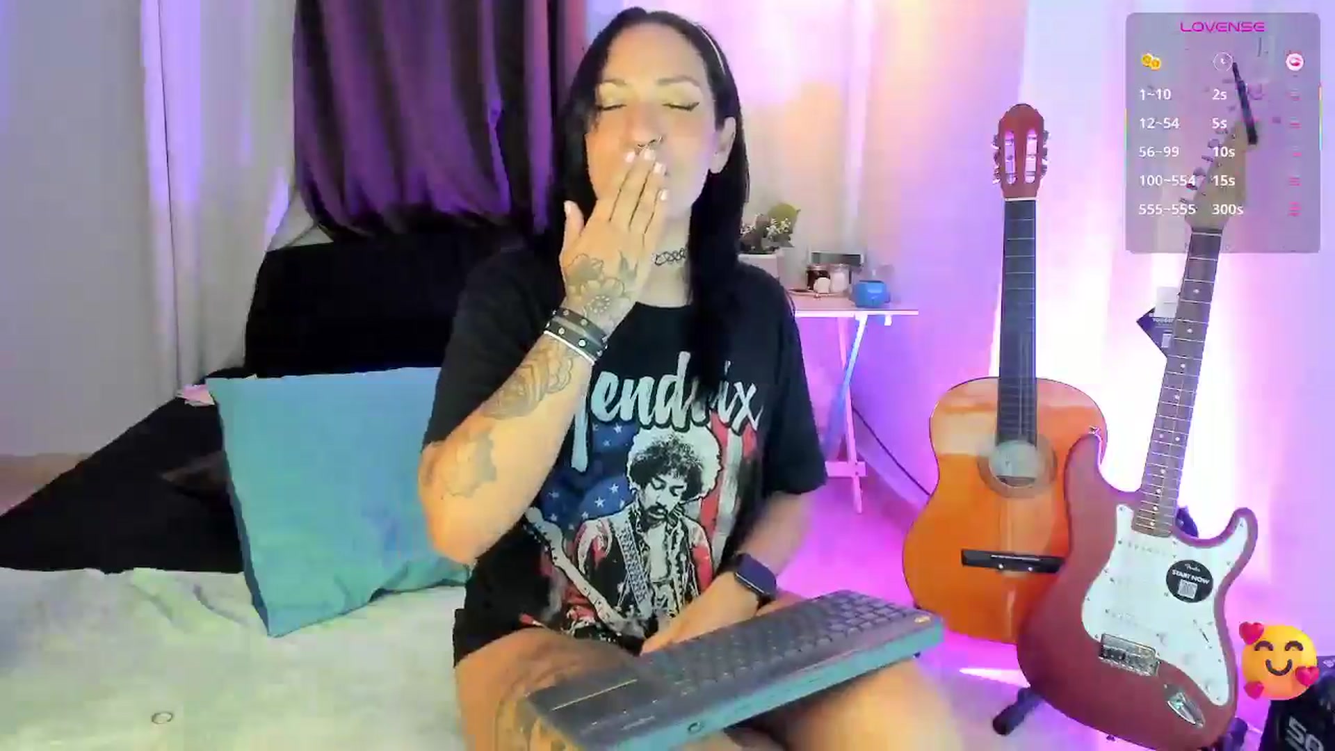 Gallery image thumbnail from Steamy_julia's myfreecams stream on, 04/10/2025, 22:43 image 19 of 20