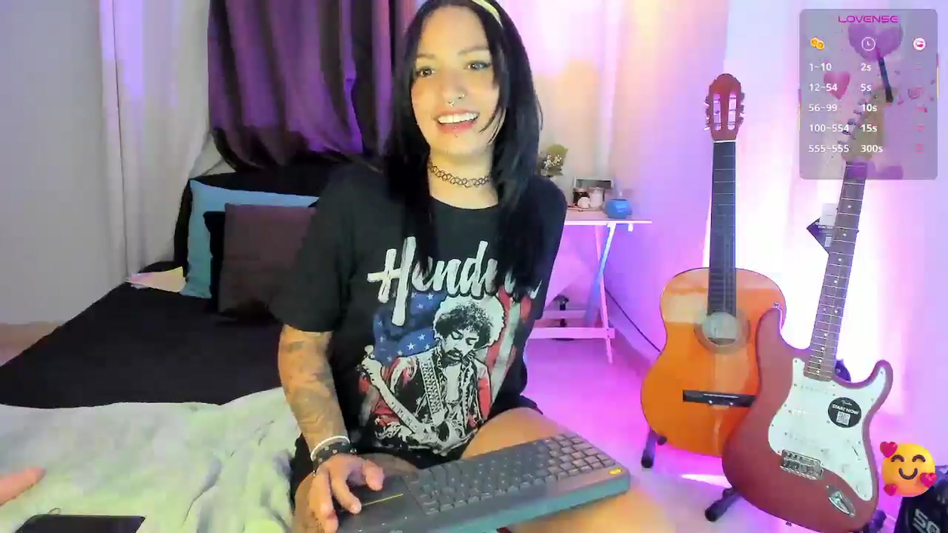 Gallery image thumbnail from Steamy_julia's myfreecams stream on, 04/10/2025, 22:43 image 5 of 20