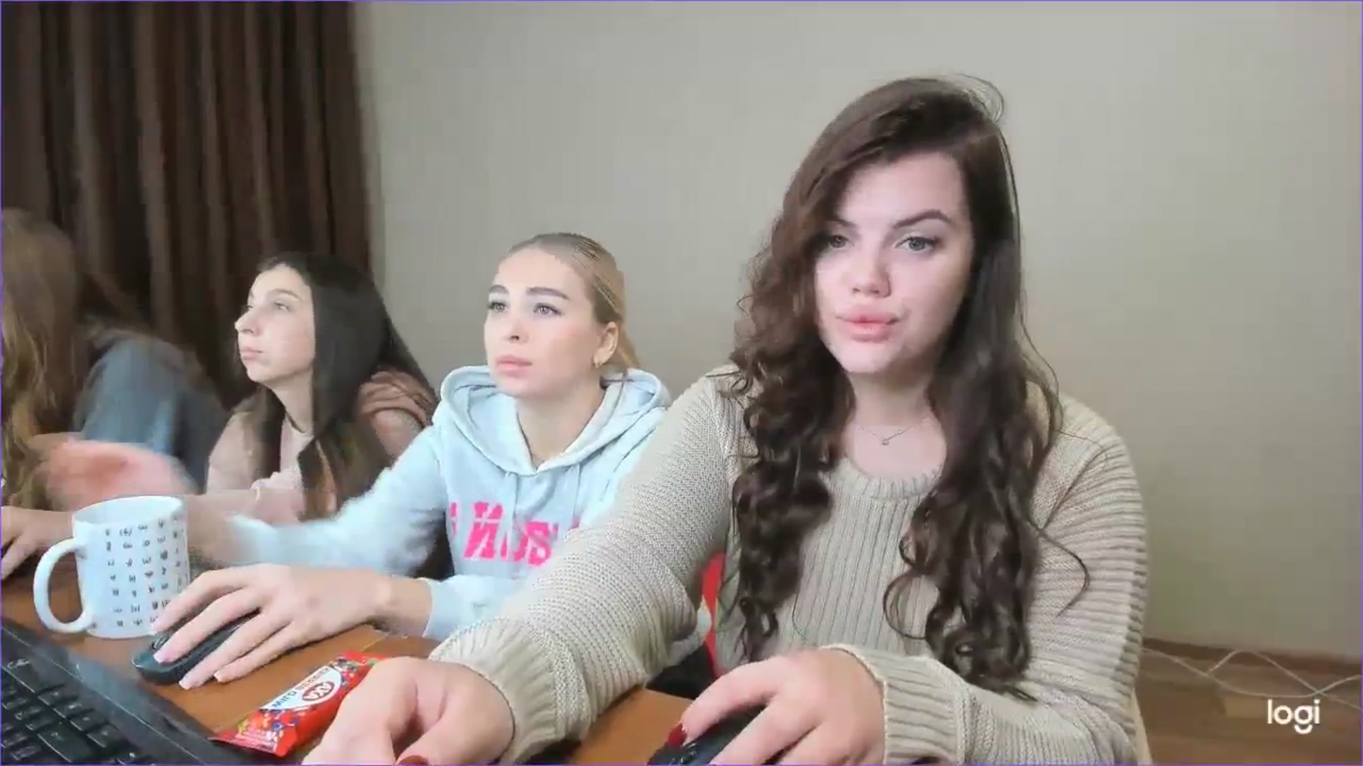 Gallery image thumbnail from StefaniNell's myfreecams stream on, 11/19/2023, 09:32 image 5 of 20