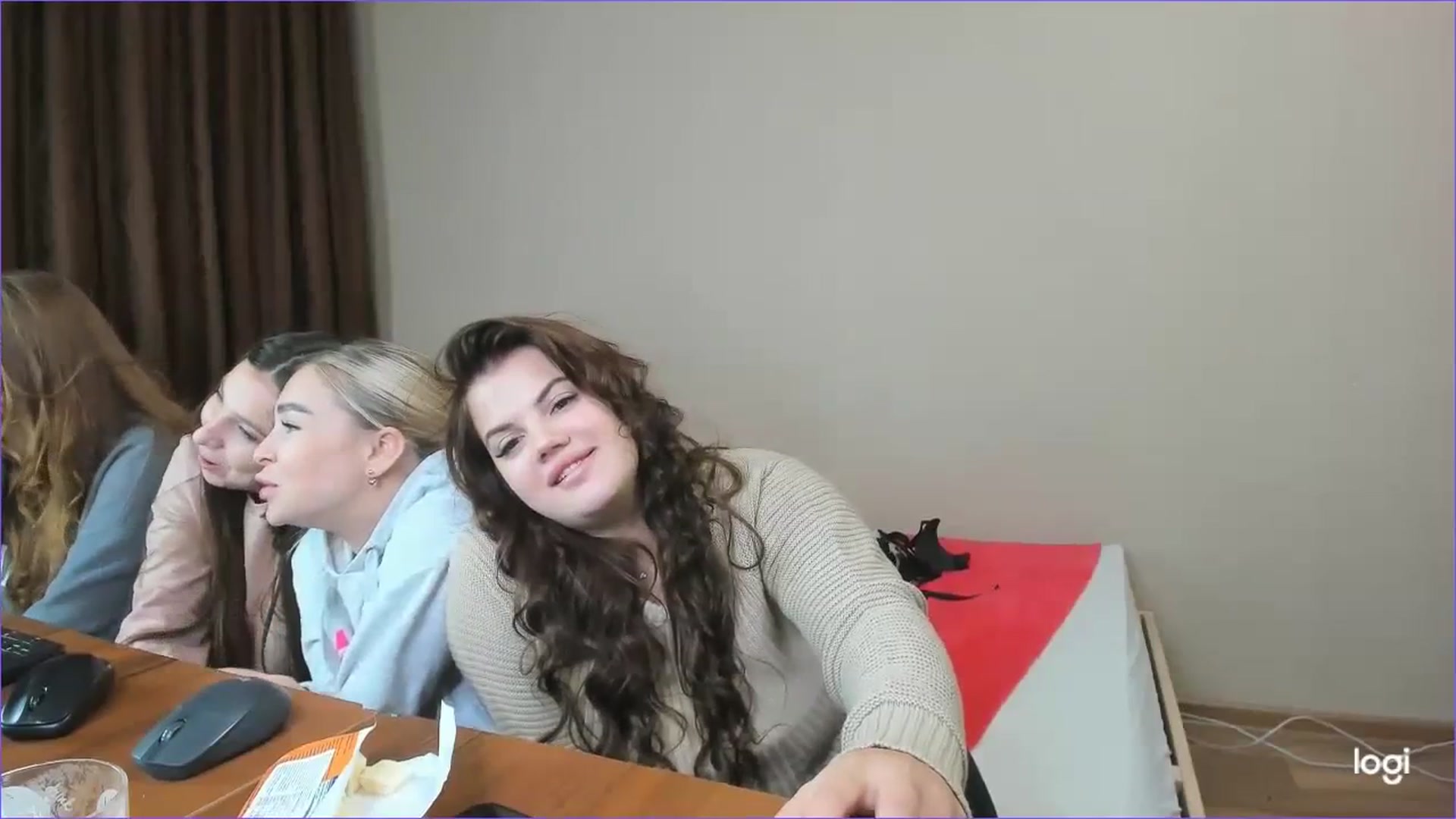 Gallery image thumbnail from StefaniNell's myfreecams stream on, 11/19/2023, 11:41 image 16 of 20