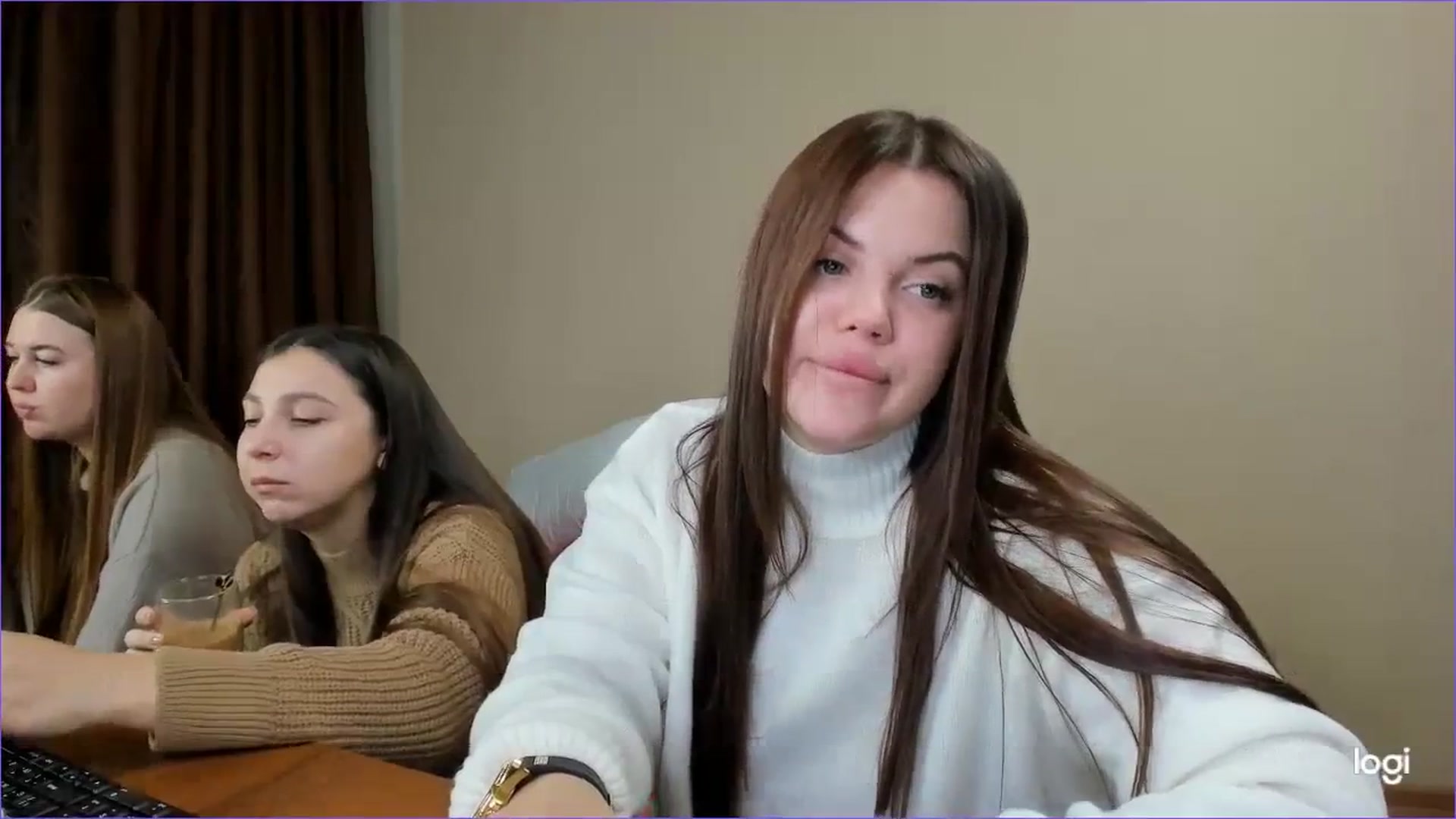 Gallery image thumbnail from StefaniNell's myfreecams stream on, 11/28/2023, 08:48 image 7 of 20