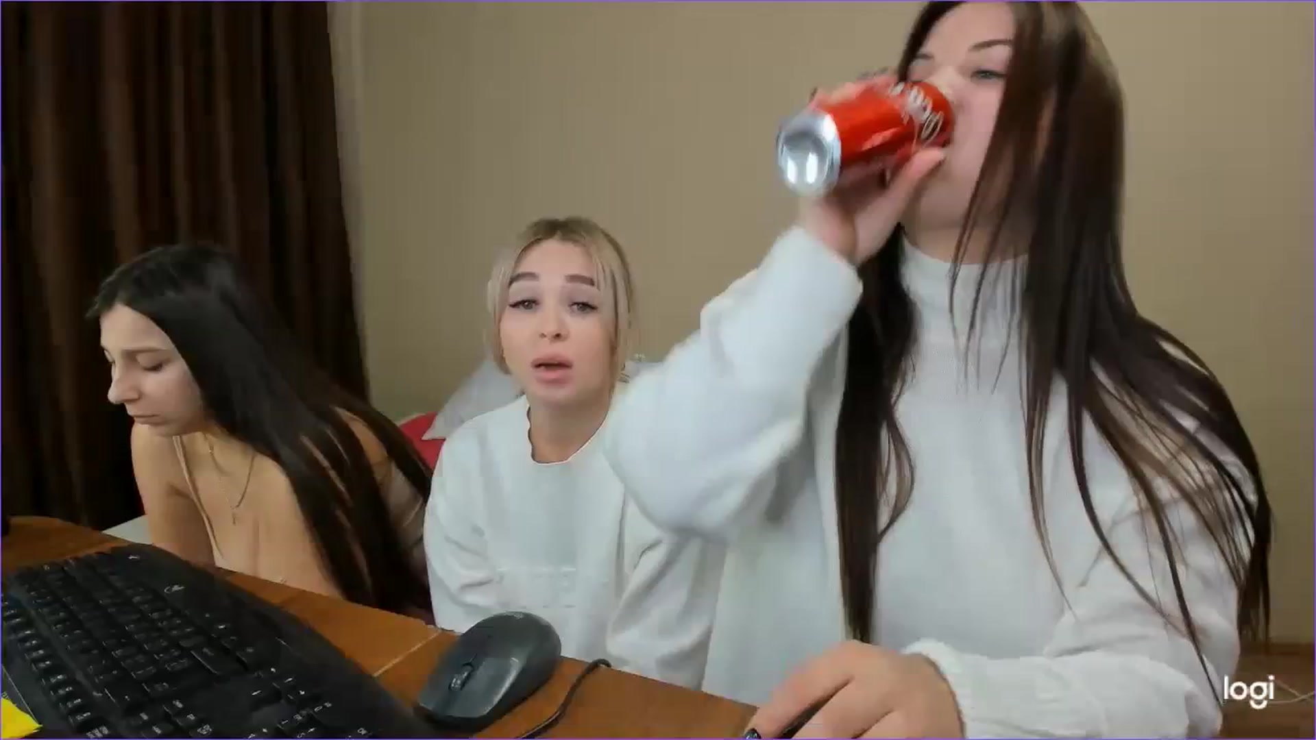 Gallery image thumbnail from StefaniNell's myfreecams stream on, 11/28/2023, 11:59 image 1 of 20