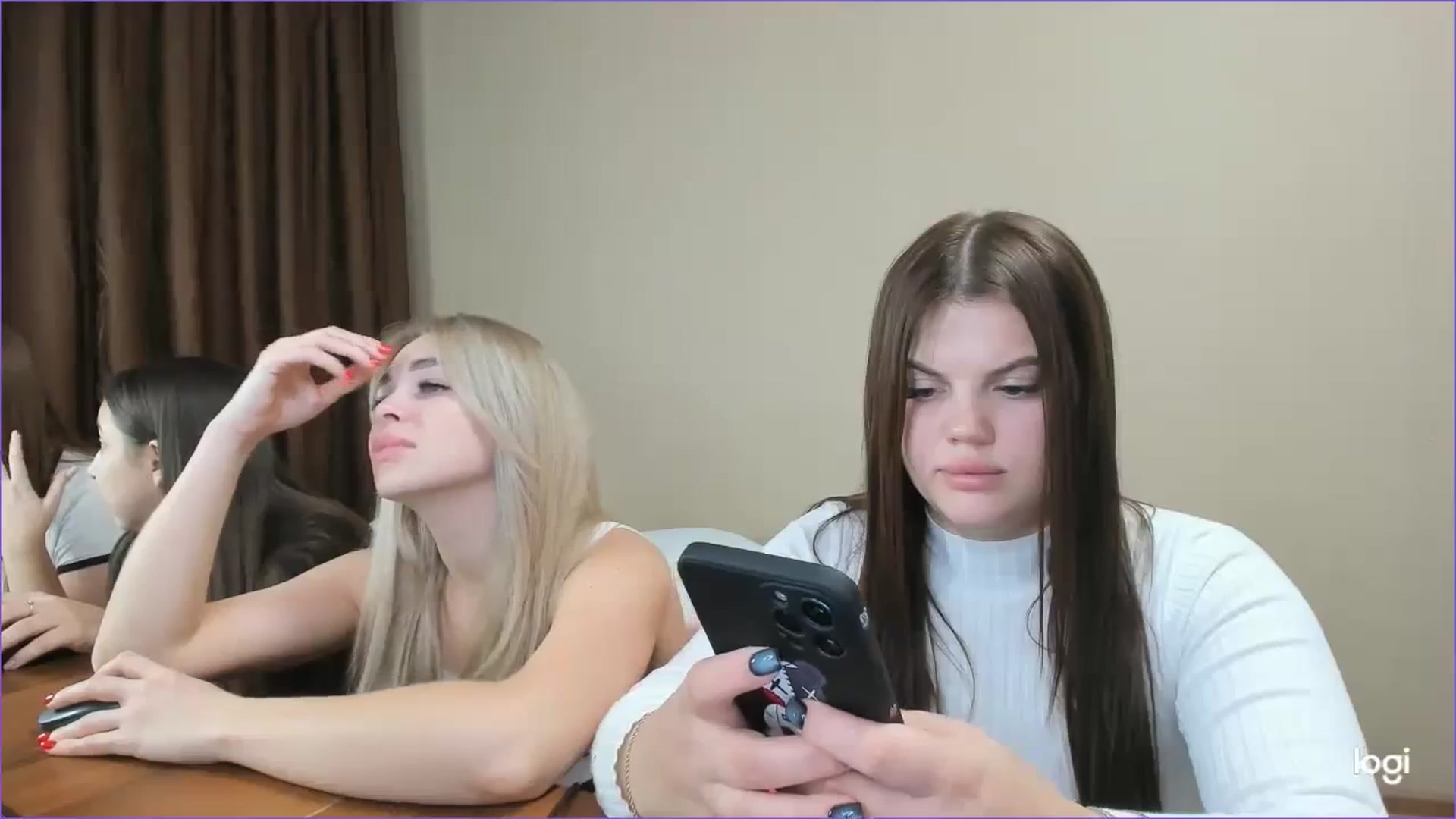 Gallery image thumbnail from StefaniNell's myfreecams stream on, 12/01/2023, 13:23 image 7 of 20