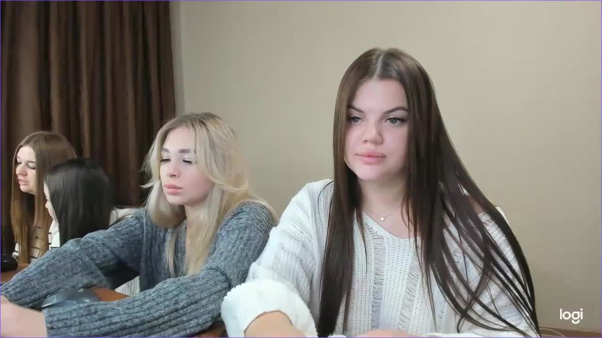 Gallery image thumbnail from StefaniNell's myfreecams stream on, 12/02/2023, 08:30 image 9 of 20