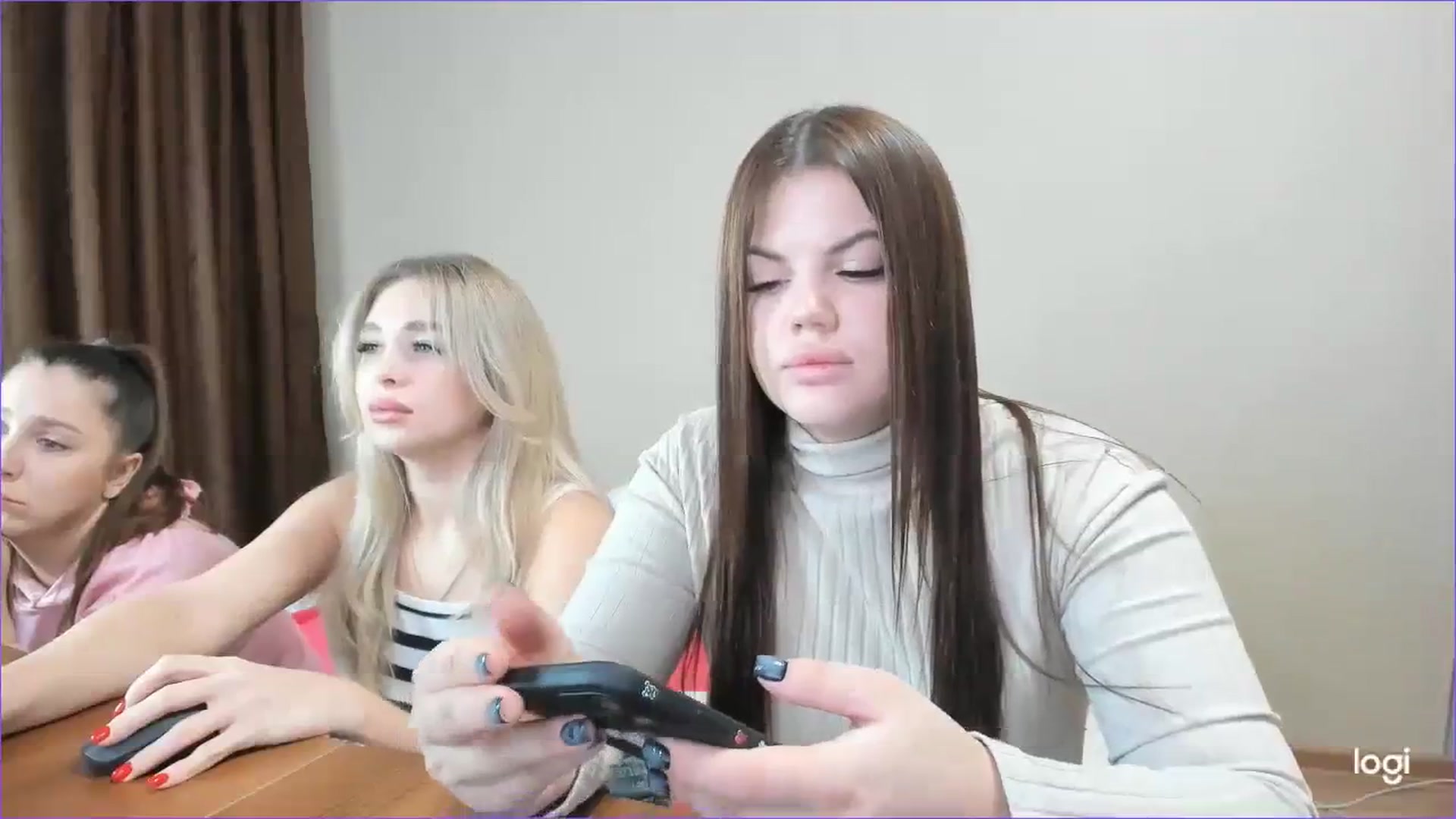 Gallery image thumbnail from StefaniNell's myfreecams stream on, 12/03/2023, 10:55 image 4 of 20