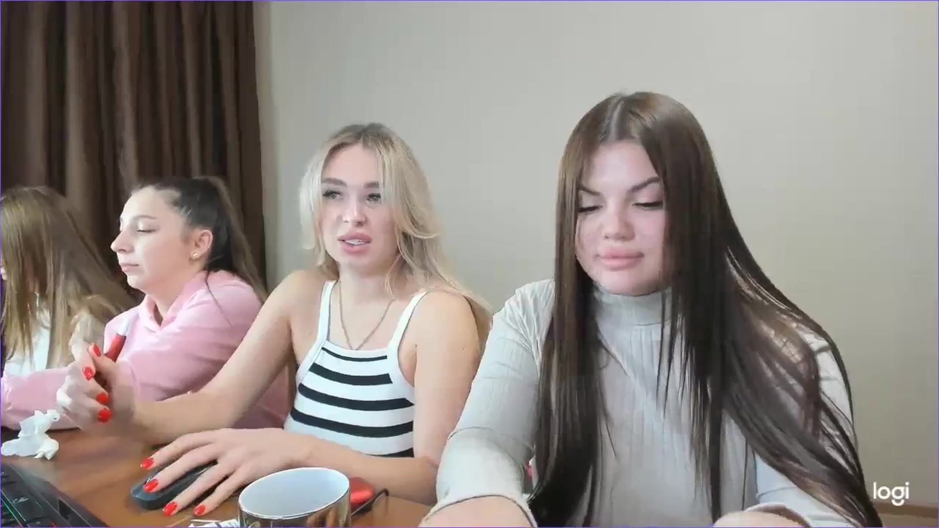 Gallery image thumbnail from StefaniNell's myfreecams stream on, 12/03/2023, 11:12 image 16 of 20