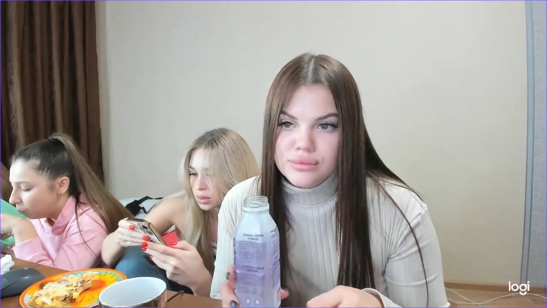 Gallery image thumbnail from StefaniNell's myfreecams stream on, 12/03/2023, 11:12 image 11 of 20