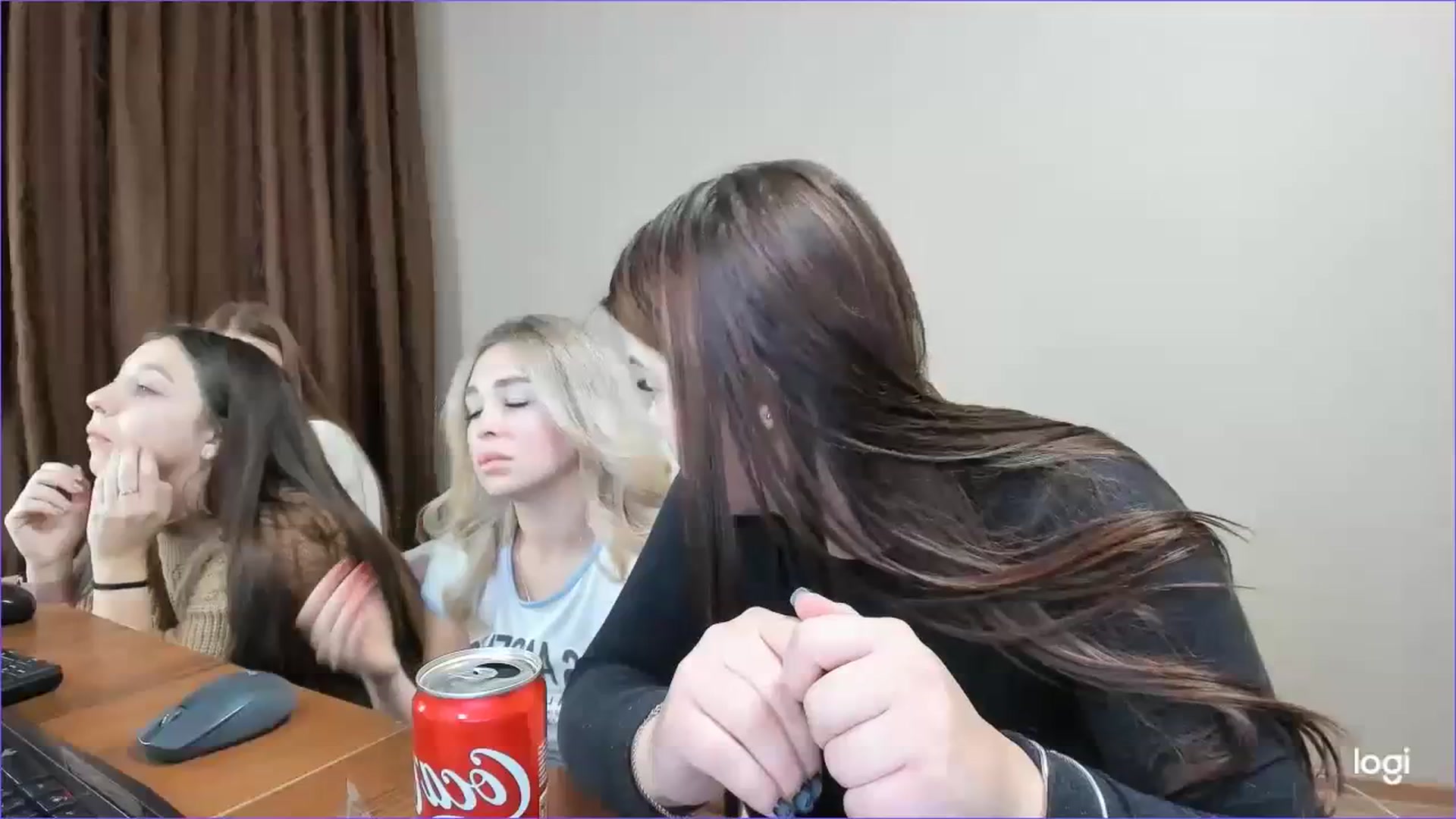 Gallery image thumbnail from StefaniNell's myfreecams stream on, 12/07/2023, 09:21 image 7 of 20