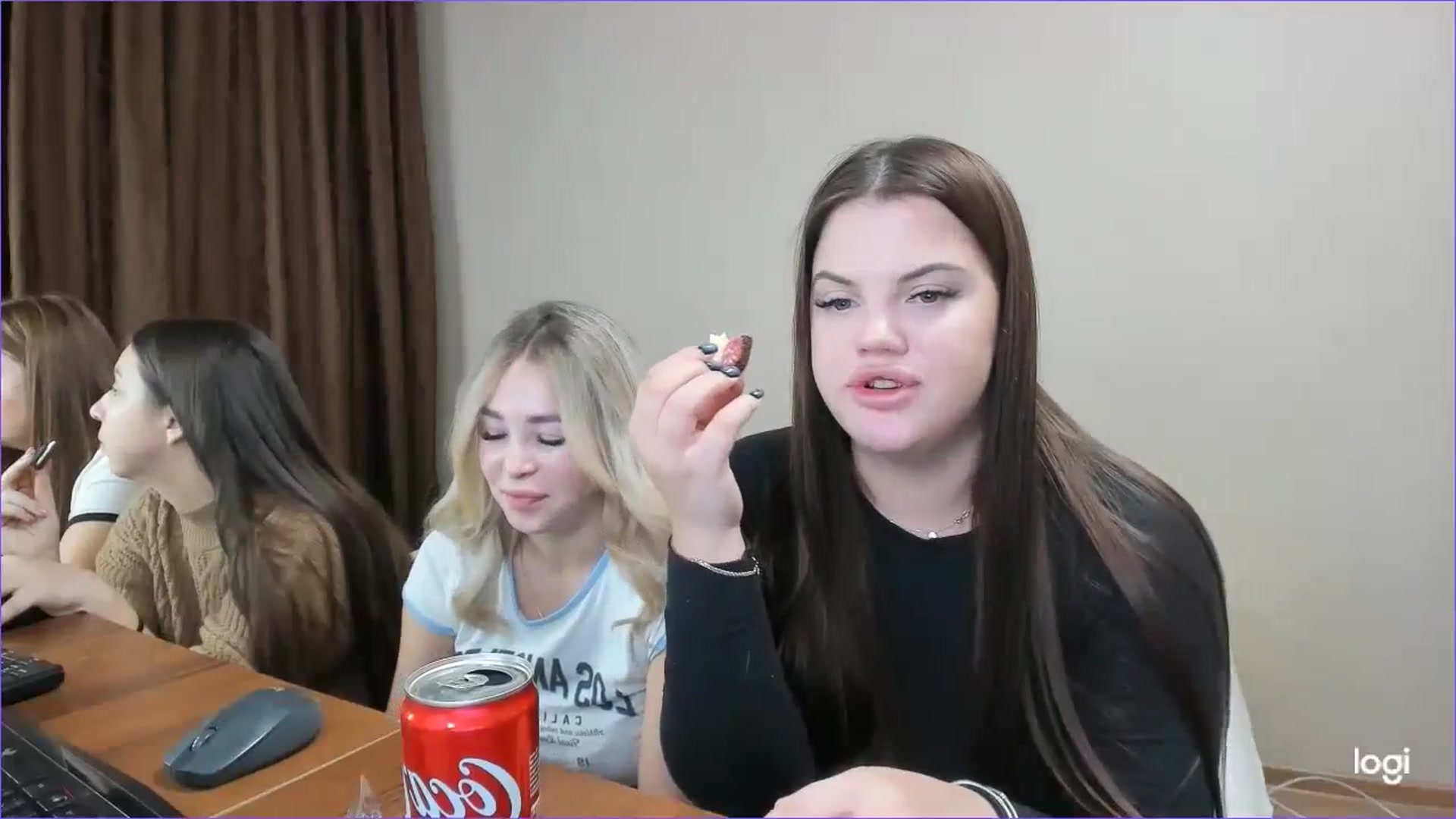 Gallery image thumbnail from StefaniNell's myfreecams stream on, 12/07/2023, 09:21 image 11 of 20