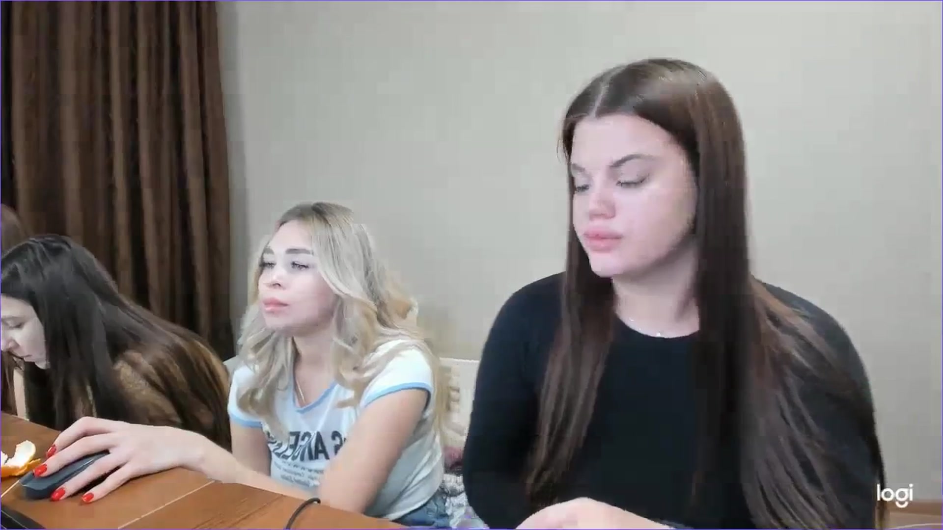 Gallery image thumbnail from StefaniNell's myfreecams stream on, 12/07/2023, 10:50 image 18 of 20